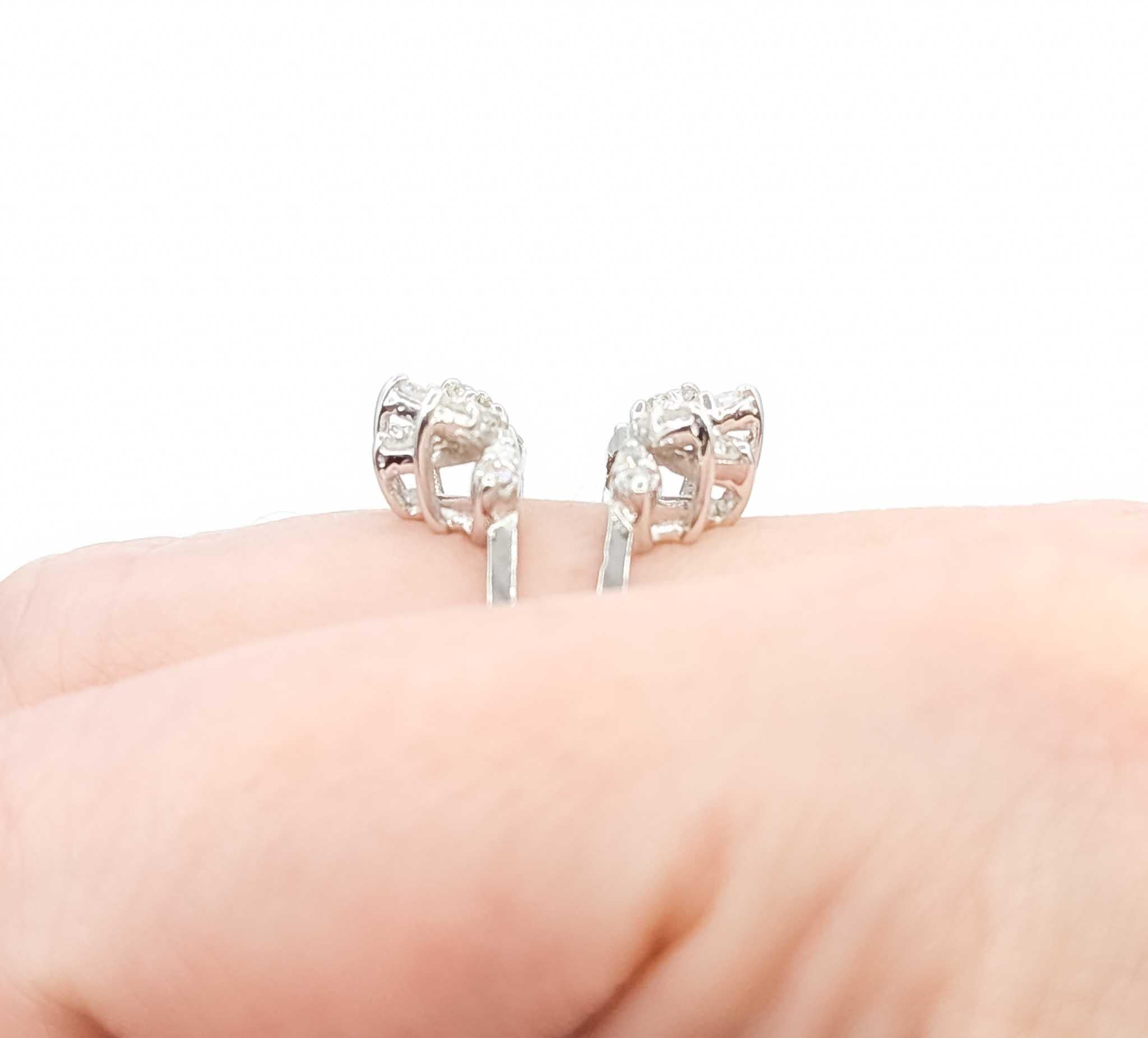 Taglio brillante Anello vintage con diamanti in oro bianco 14k in vendita
