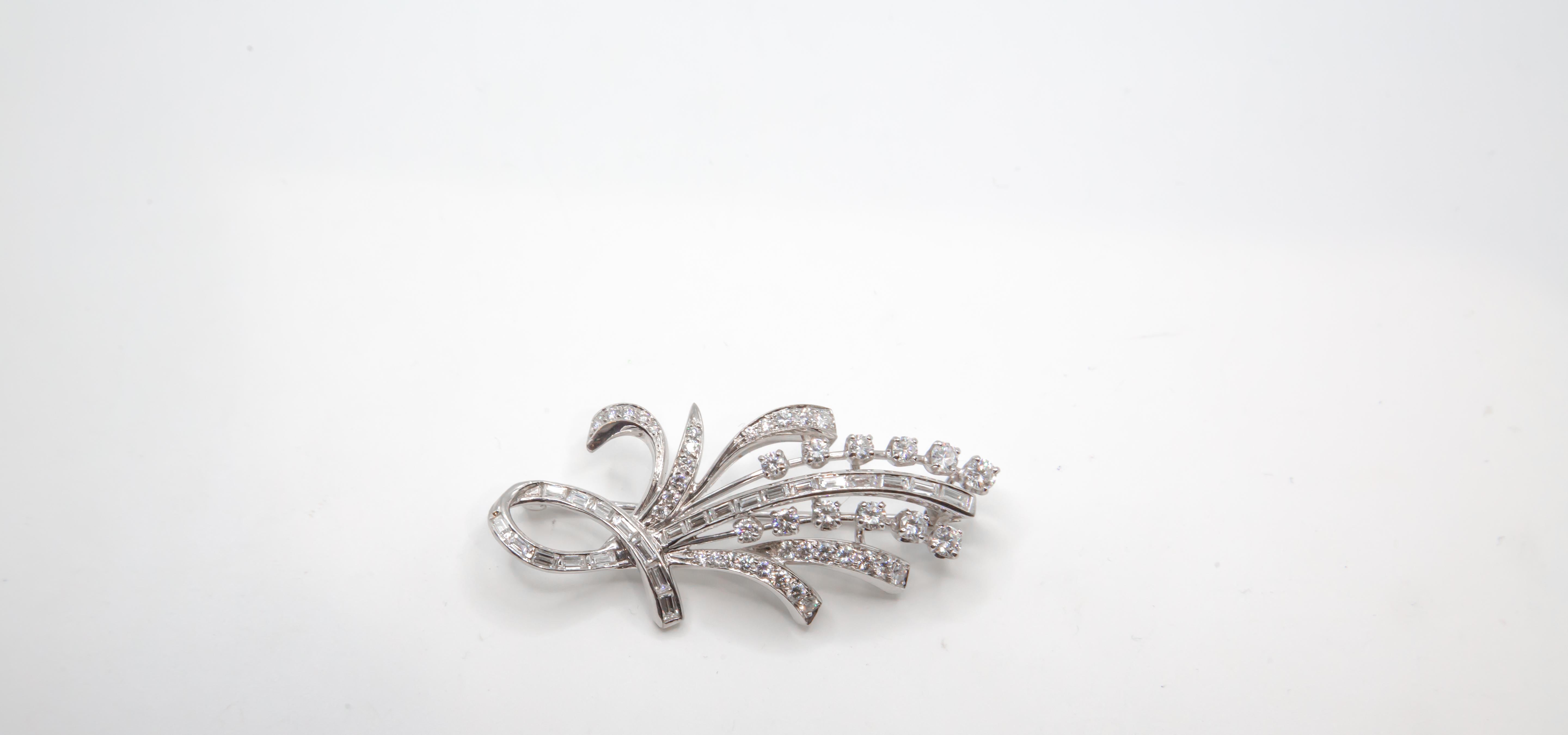 Vintage 14K White Gold Diamond Spray Brooch  Mid-Century Floral Design For Sale 5
