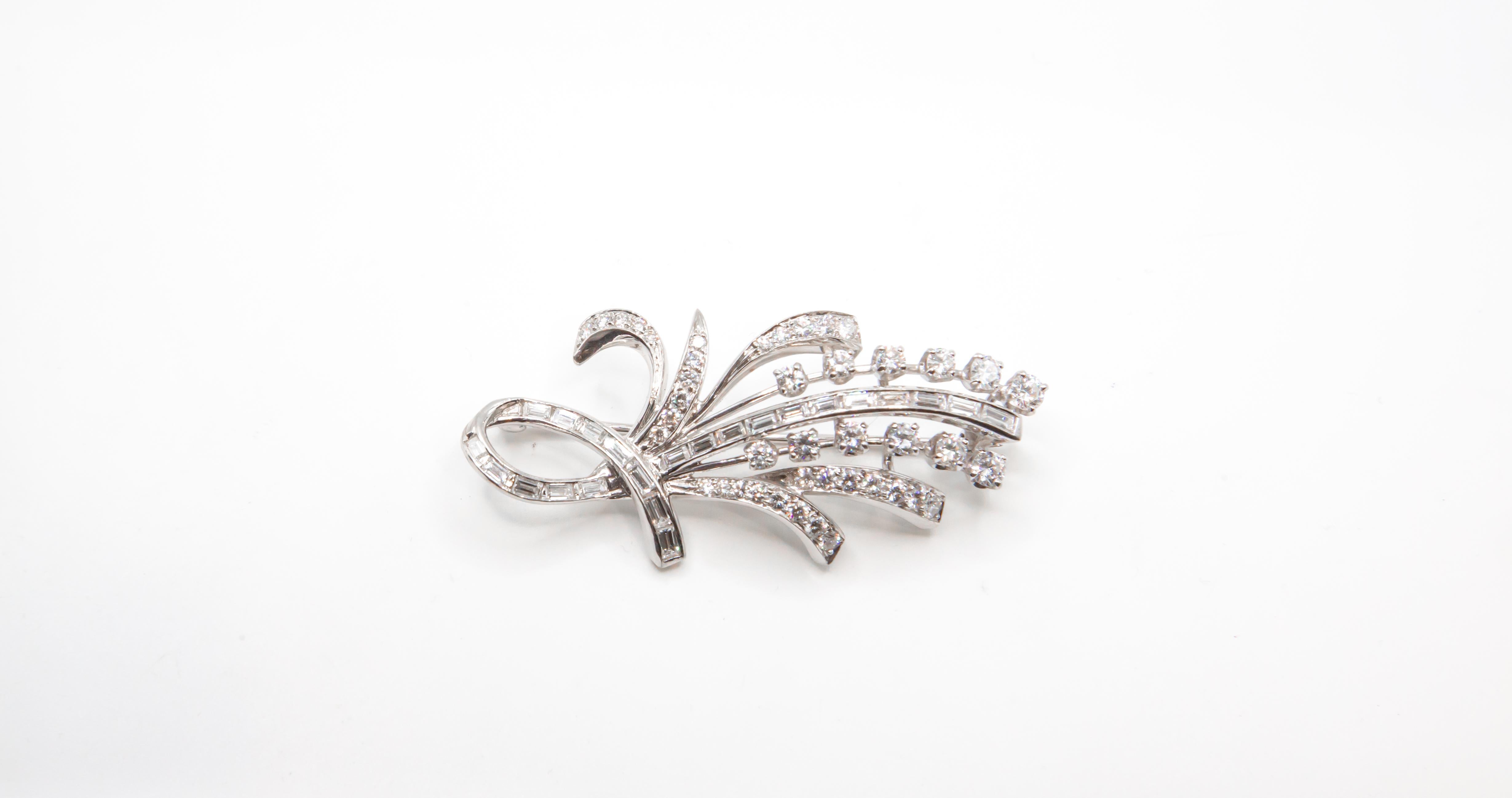 Vintage 14K White Gold Diamond Spray Brooch  Mid-Century Floral Design For Sale 4