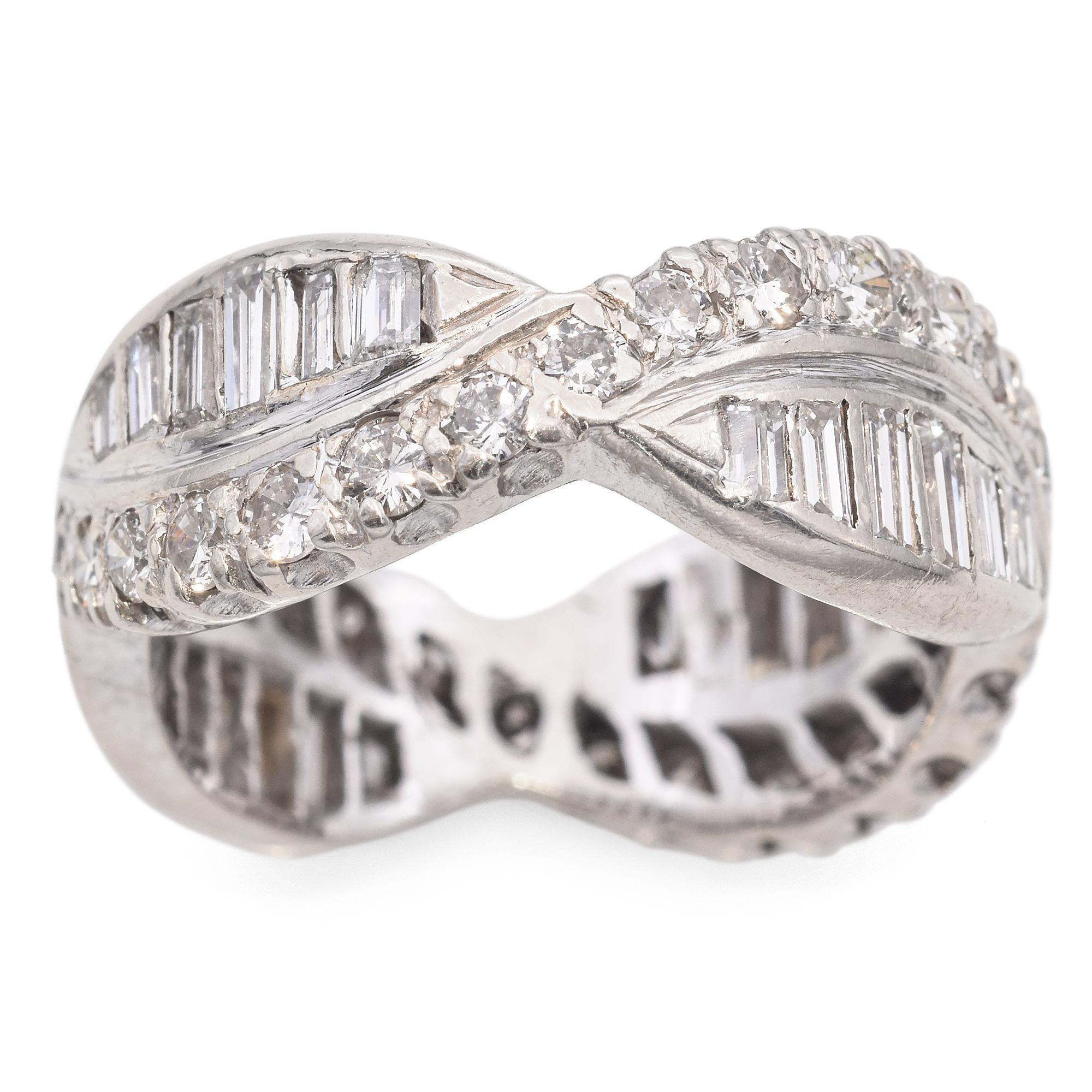 Vintage 14k White Gold Diamond Wedding Band For Sale 2