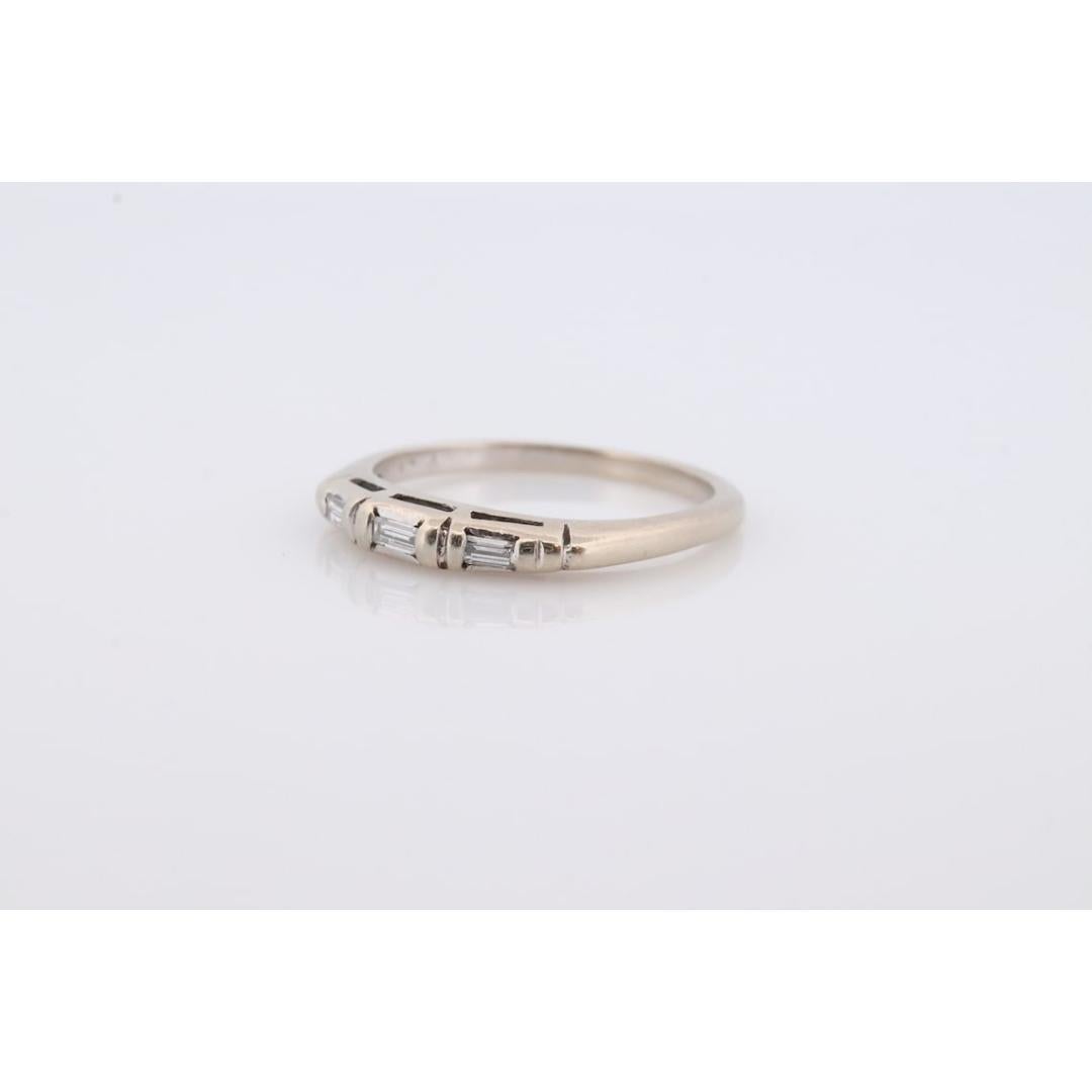 Vintage 14k White Gold Diamond Wedding Band with 3 (triple) stone DIAMONDS. For Sale 3