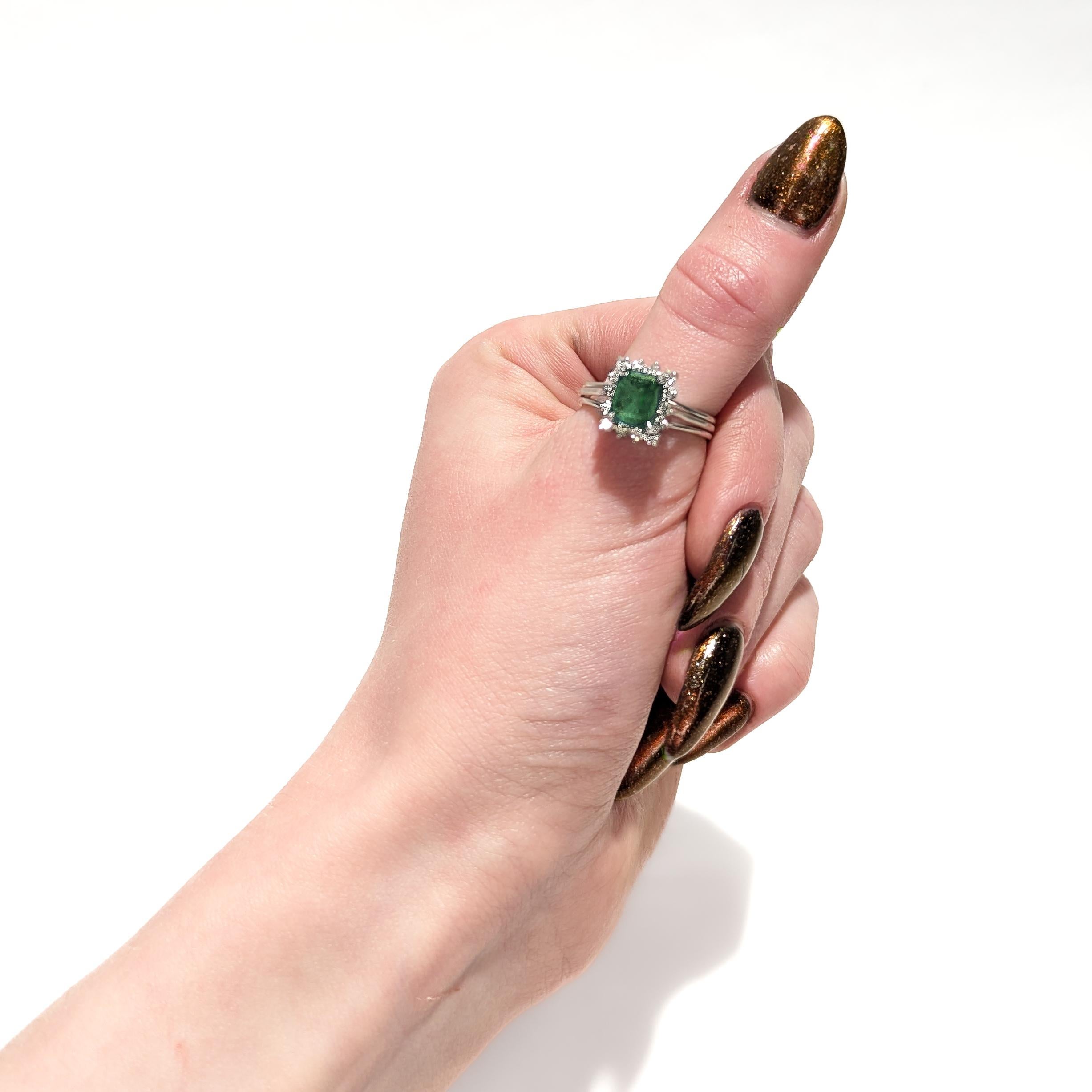 Vintage 14K White Gold, Emerald, and Diamond Cocktail Ring In Good Condition For Sale In Philadelphia, PA