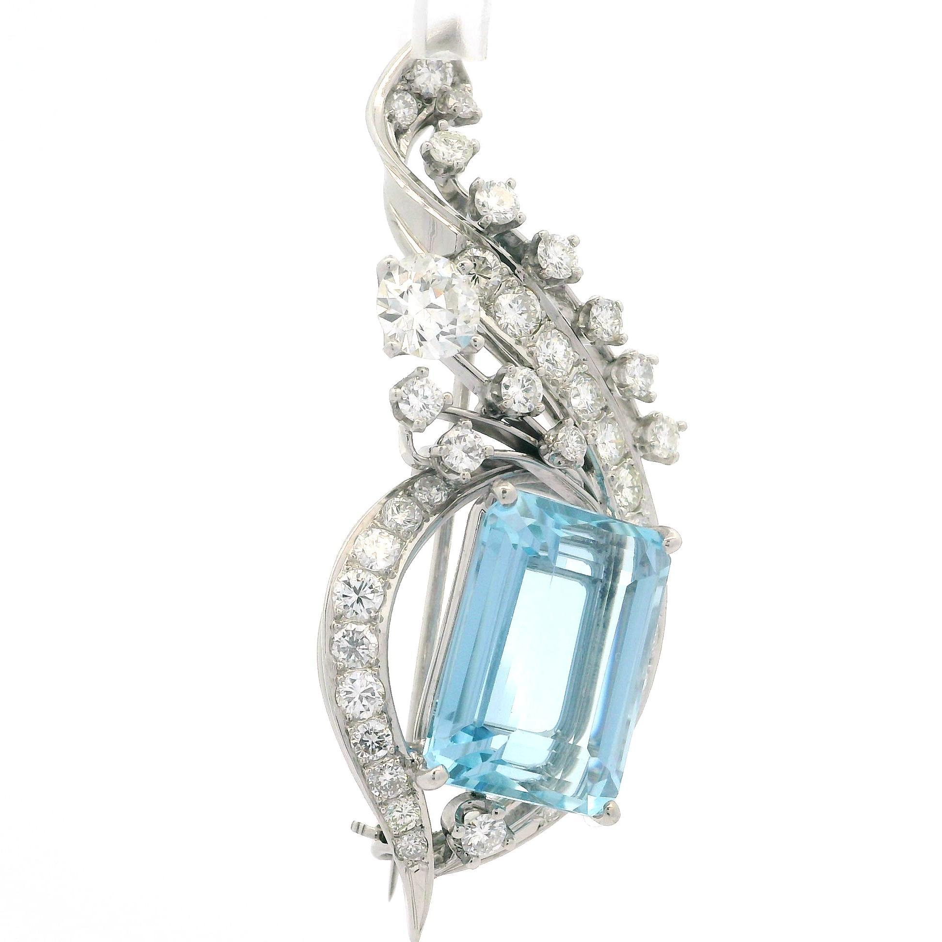 Vintage 14k White Gold GIA 13.70ctw High Quality Aquamarine & Diamond Pin Brooch For Sale 3