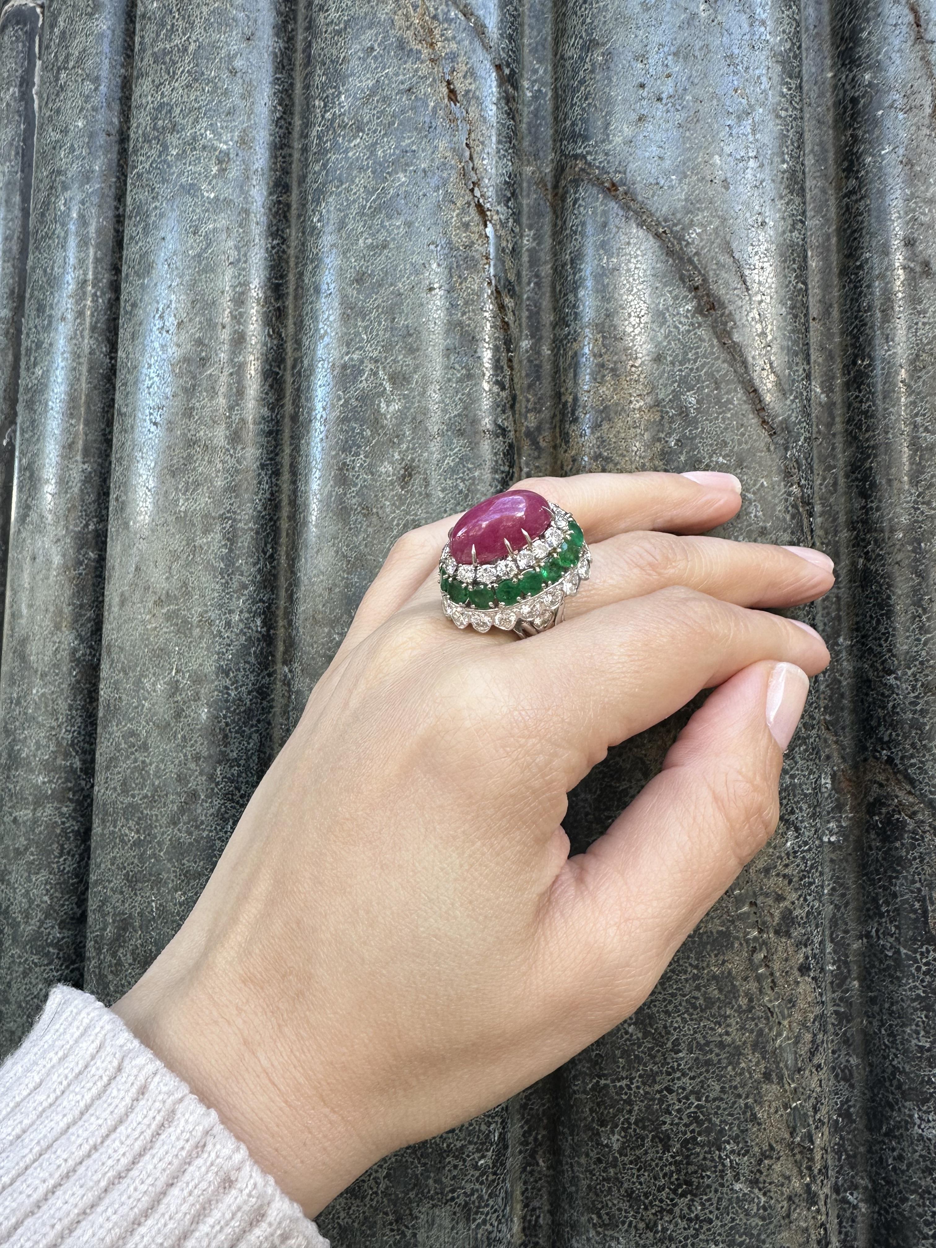 Vintage 14k White Gold GIA 26.4ctw Ruby Emerald Diamond Handmade Bombe Ring In Excellent Condition For Sale In Montclair, NJ