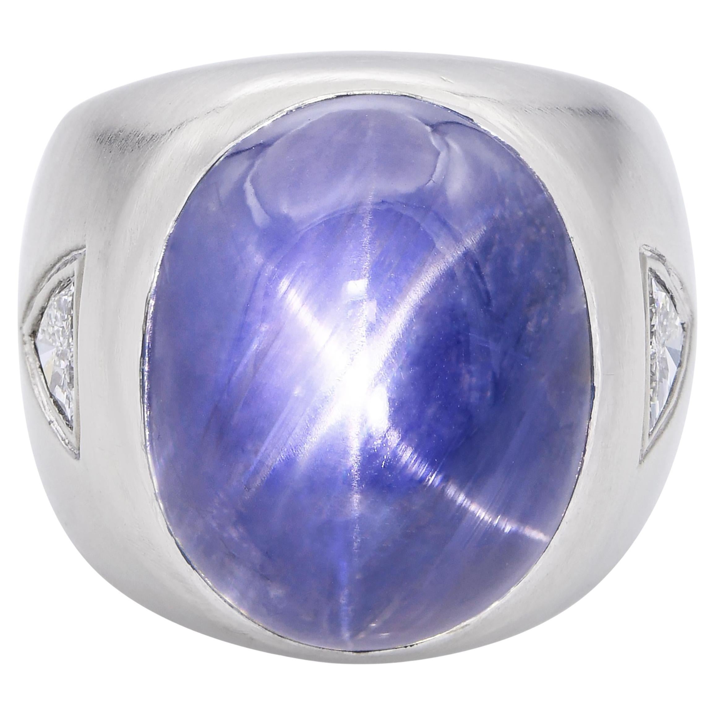 Vintage 14k White Gold GIA 31.95ct Star Sapphire and Diamond Men
s Ring For Sale