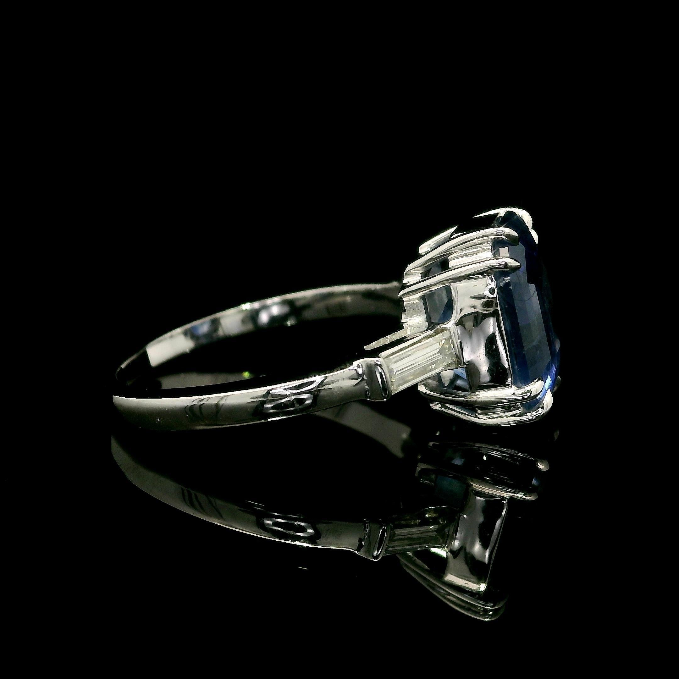 Vintage 14k White Gold GIA 5.32ct No Heat Ceylon Octagonal Sapphire Diamond Ring In Excellent Condition For Sale In Montclair, NJ
