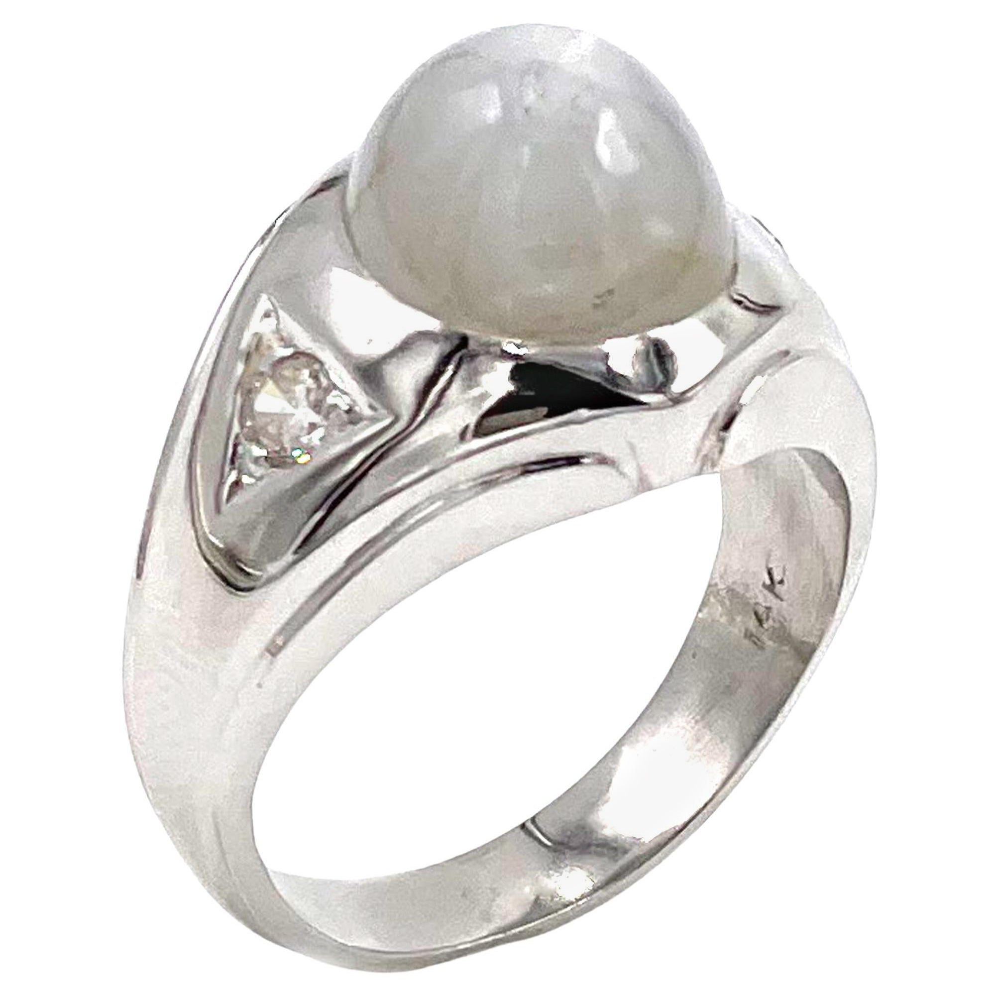 Anello largo con zaffiro grigio a stella d'epoca in oro bianco 14K e diamanti da 0,12 carati in vendita