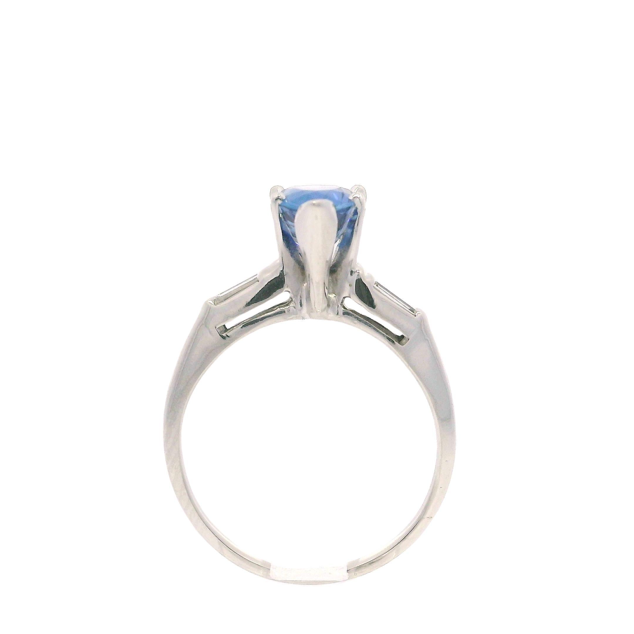 Vintage 14k White Gold Gubelin 1.62ctw Pear Cut Ceylon Sapphire & Diamond Ring For Sale 4