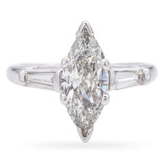 Anello di fidanzamento vintage con diamante marquise in oro bianco 14k