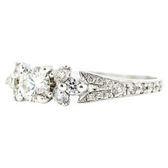 Anillo vintage de oro blanco de 14k con diamantes milgrain