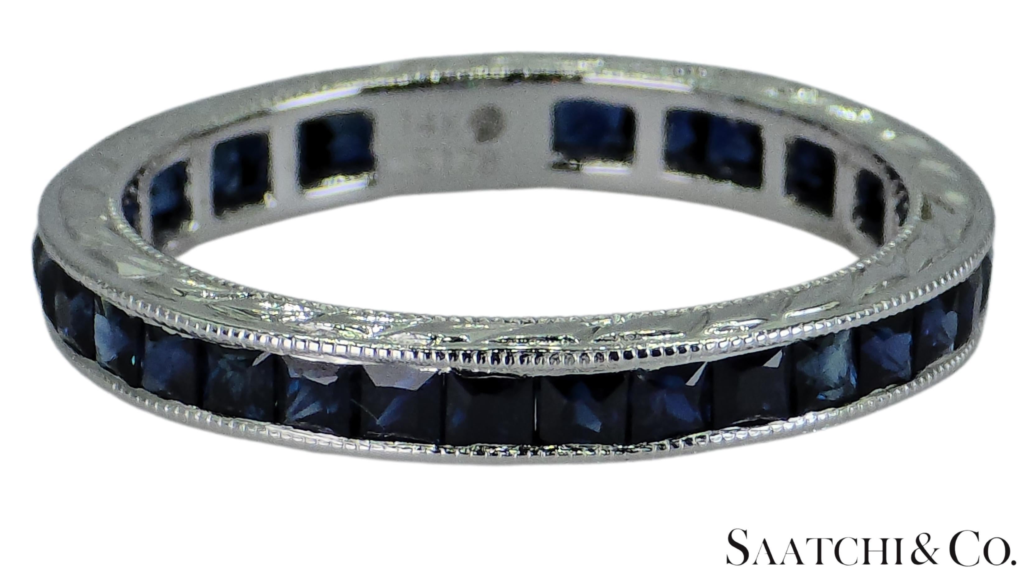 Taille française Bague Vintage en or blanc 14K : 1.65 Ct Natural Sapphire, Elegant Design en vente