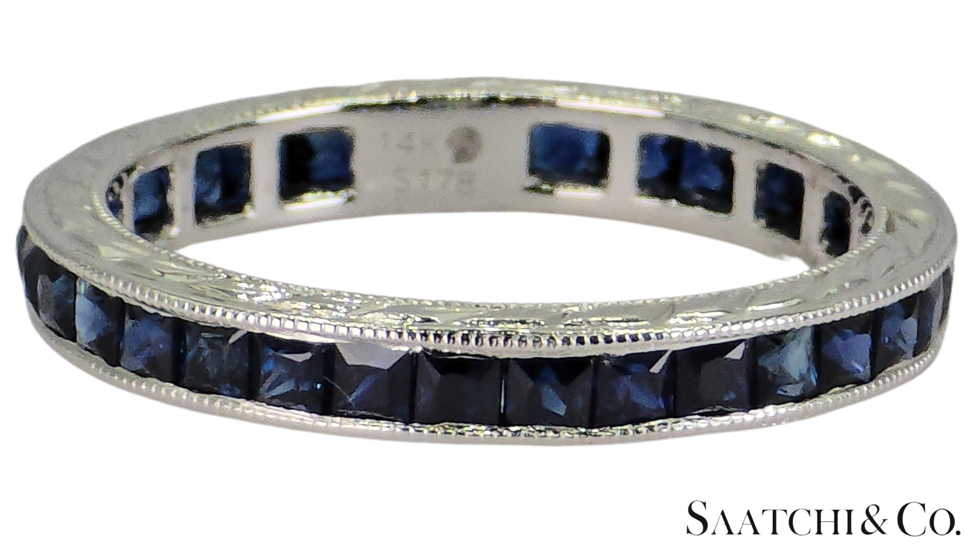 Bague Vintage en or blanc 14K : 1.65 Ct Natural Sapphire, Elegant Design Unisexe en vente