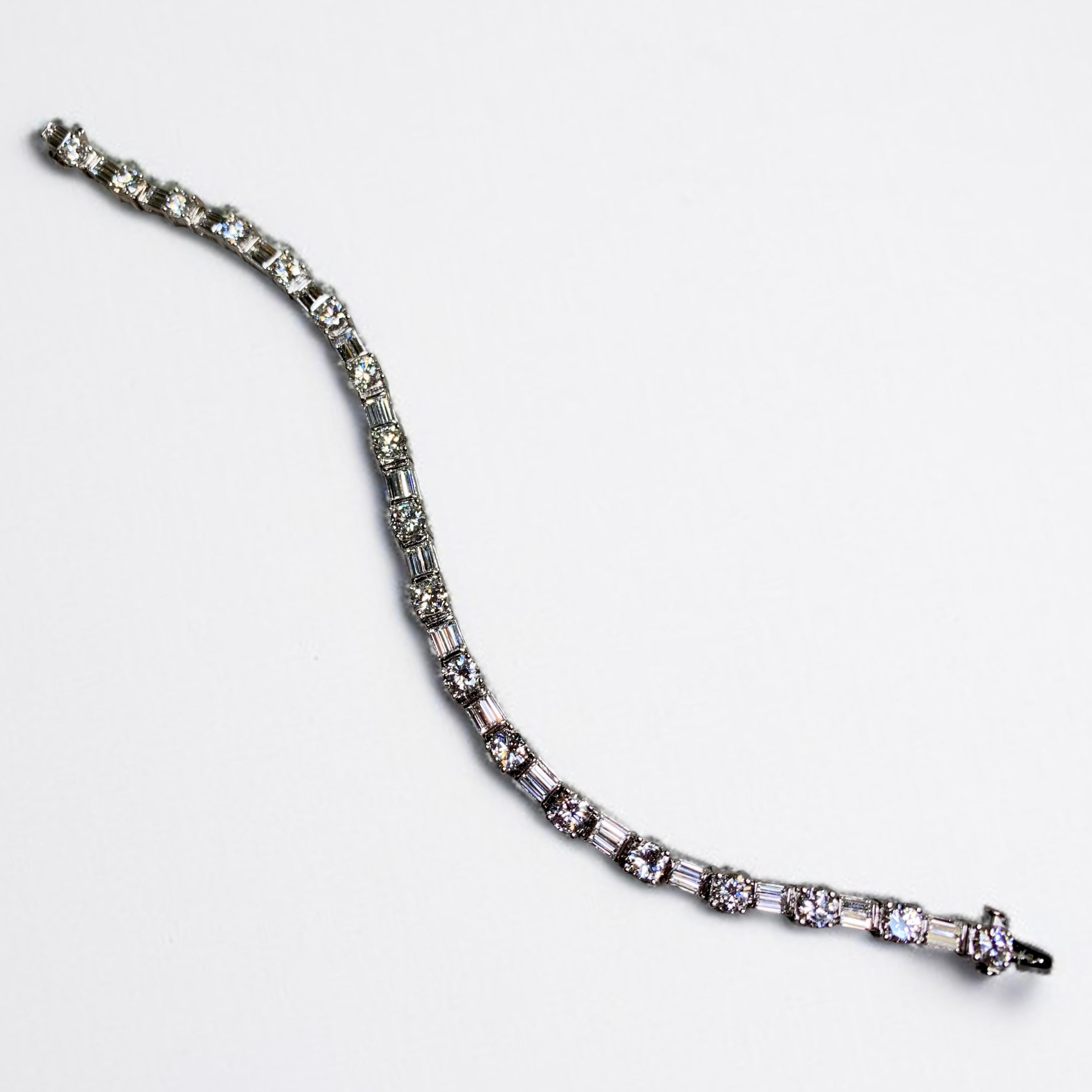 Contemporary Vintage 14K White Gold Round Baguette Diamond Tennis Line Bracelet 9ctw G Vs 7” For Sale