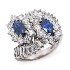 Anillo Bypass Vintage de Zafiro y Diamante en Oro Blanco de 14k