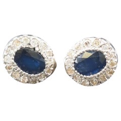 Ohrringe aus 14 Karat Weißgold mit Saphir und Diamant-Halo mit Halo