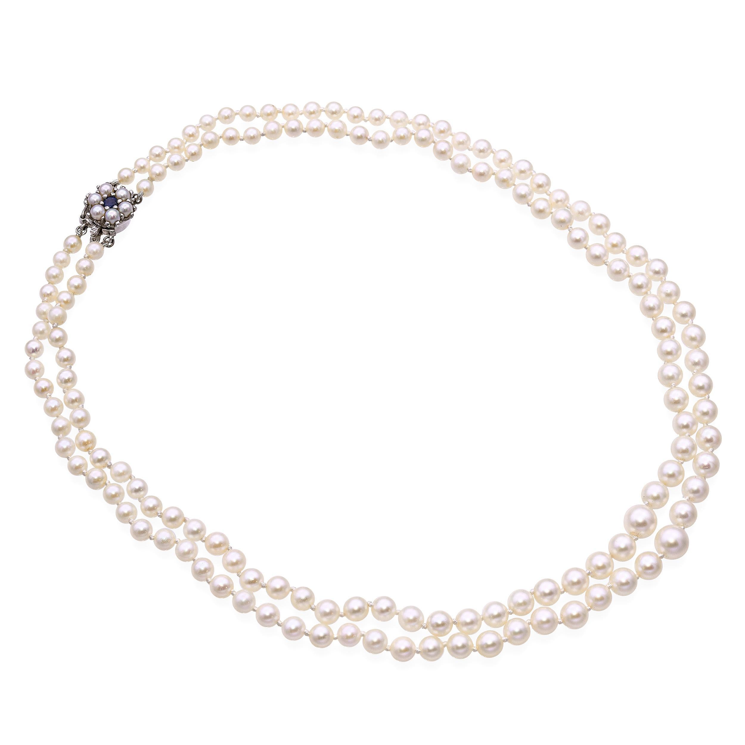 Collana a due fili con zaffiri e perle in oro bianco 14k vintage In condizioni buone in vendita a New York, NY