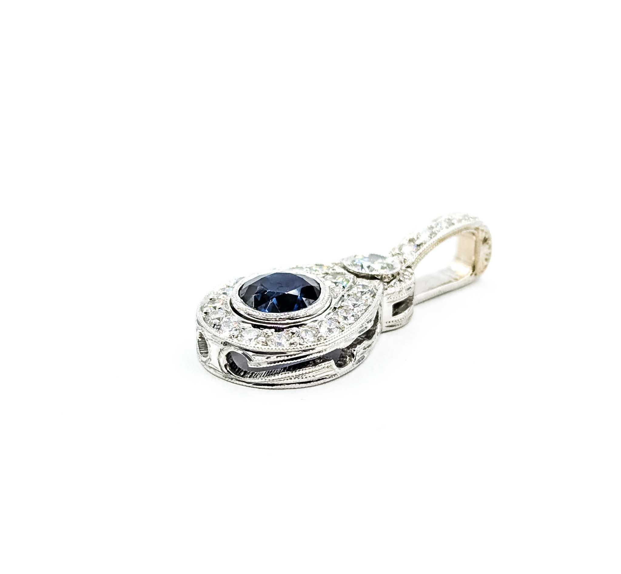 Ciondolo a goccia con zaffiro e diamante in oro bianco 14k vintage in vendita 1