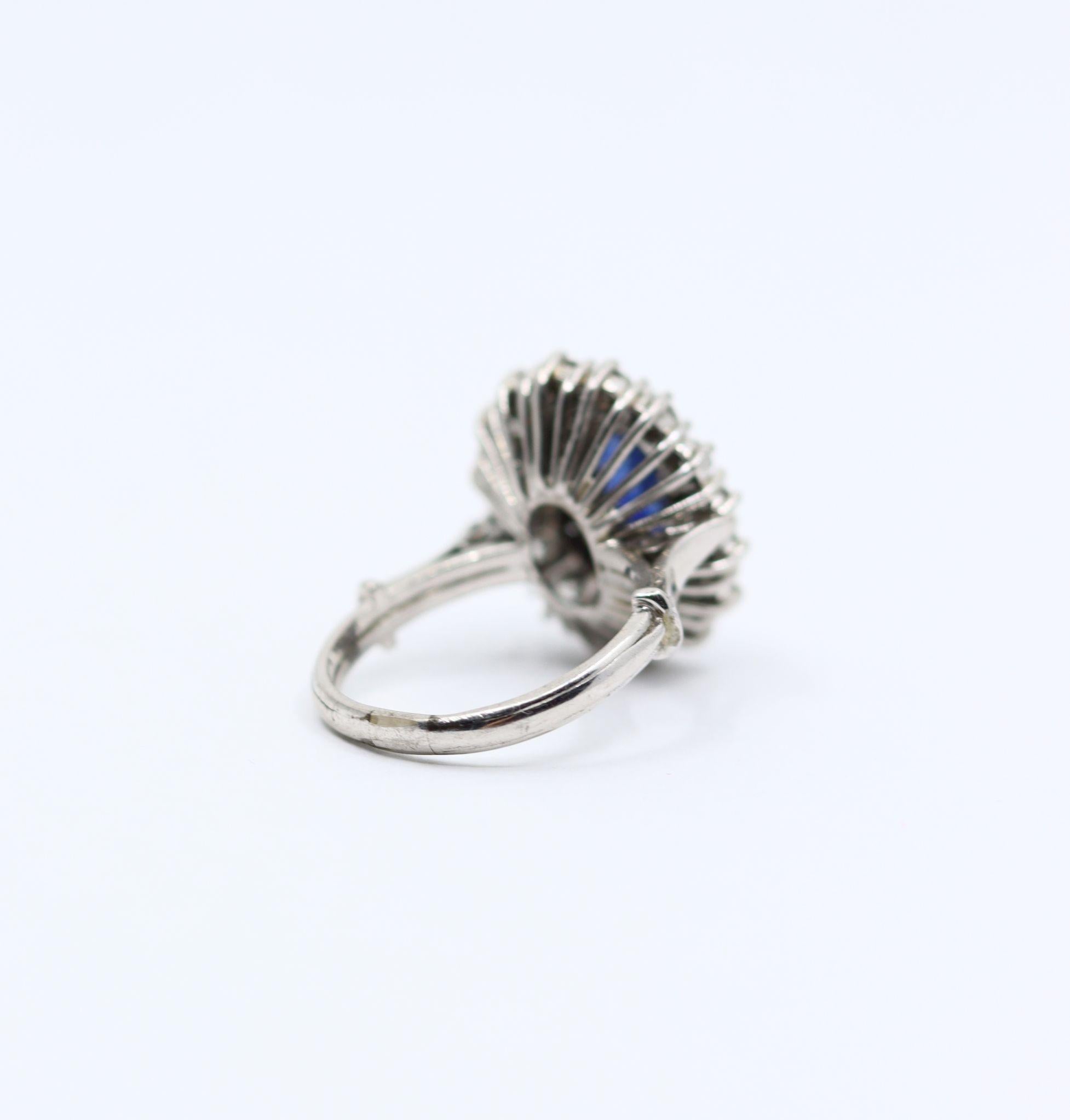 Women's Vintage 14K White Gold Sapphire Diamonds Ring For Sale