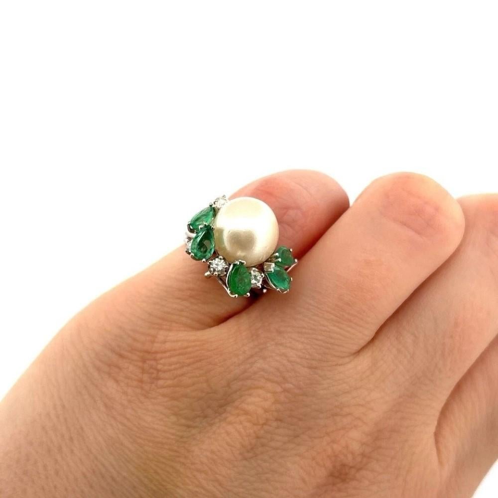 Round Cut Vintage 14K White Gold South Sea Pearl, Emerald & Diamond Cocktail Ring For Sale