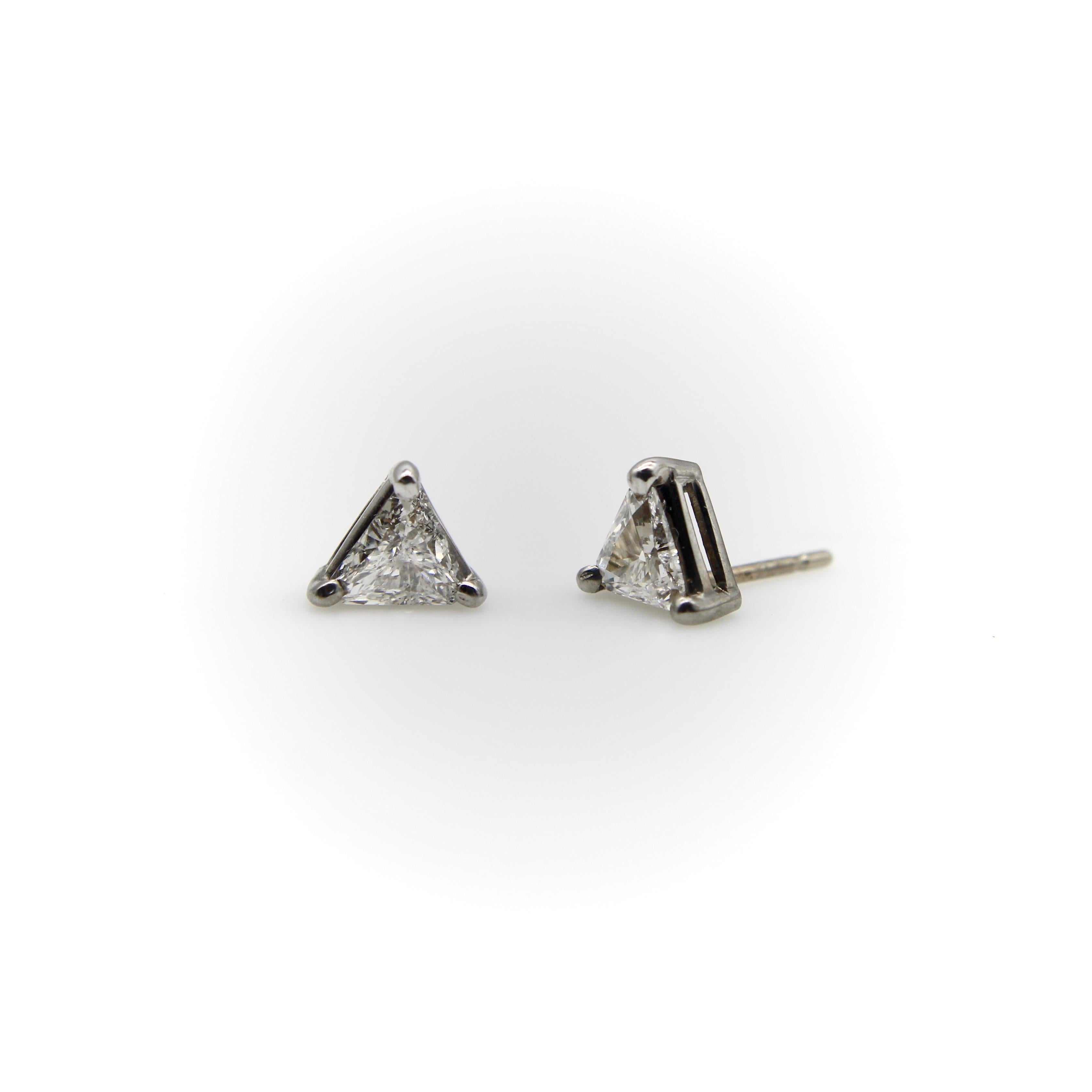 Vintage 14K White Gold Trilliant Diamond Stud Earrings  In Good Condition For Sale In Venice, CA