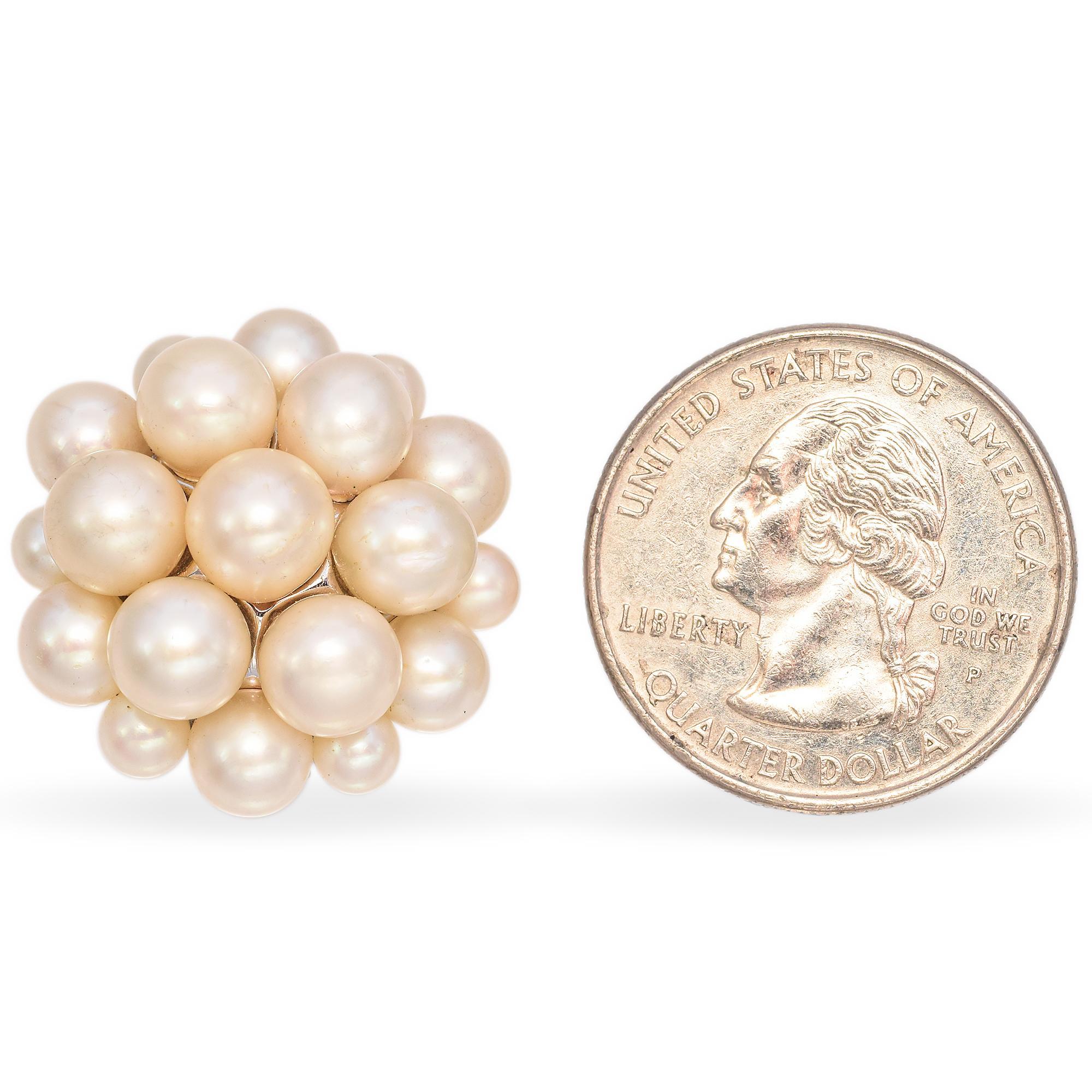 Vintage 14K White Gold White Pearl Cluster Brooch In Good Condition For Sale In New York, NY