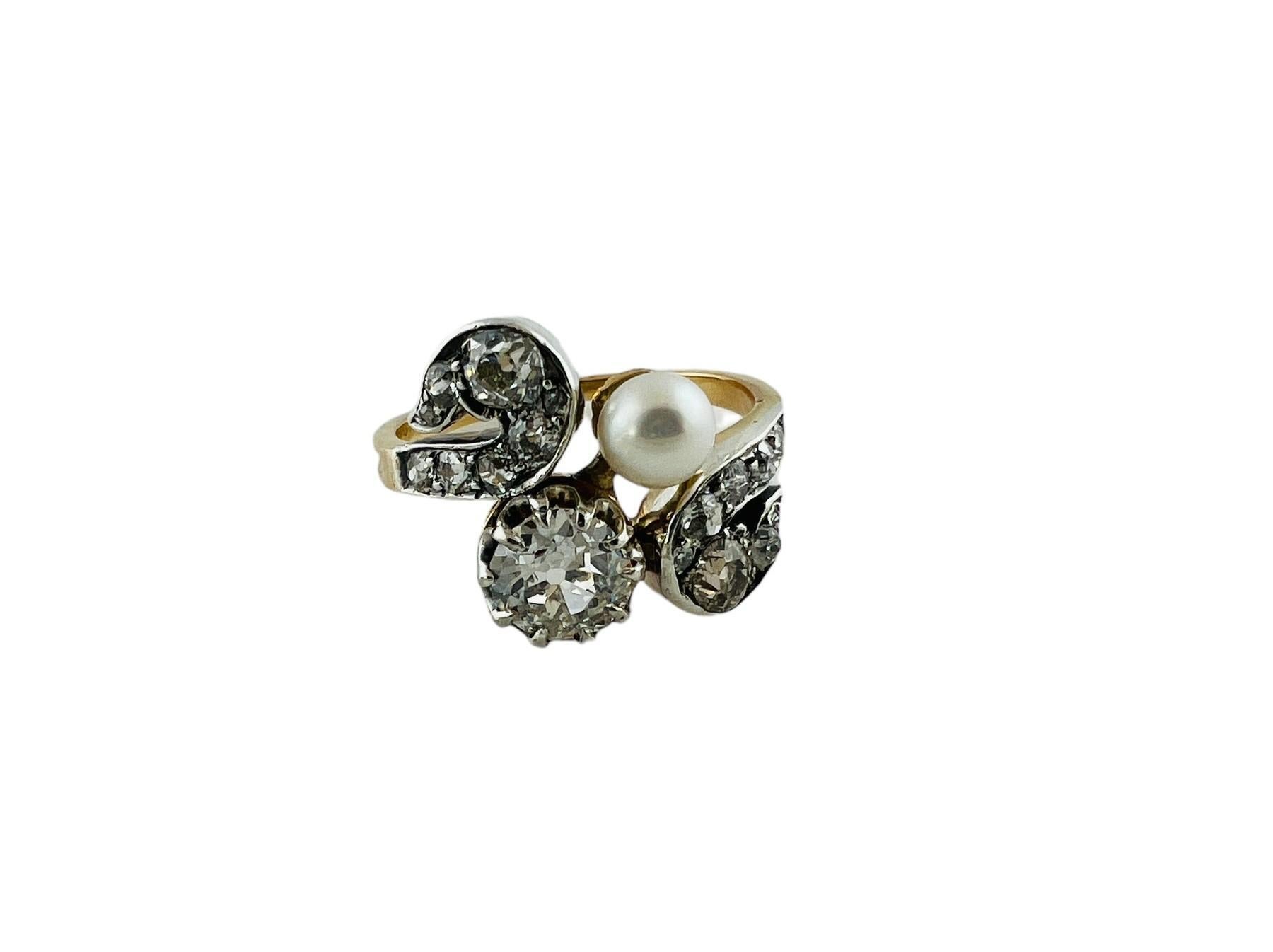 Vintage 14K Yellow and White Diamond and Pearl Ring

This gorgeous ring is set with an old mine diamond approx. 1.0 cttw

Diamond clarity: SI1

Diamond color: I

Ring is set with 16 additional old min diamonds approx. 0.80 cttw

Diamond clarity: SI1