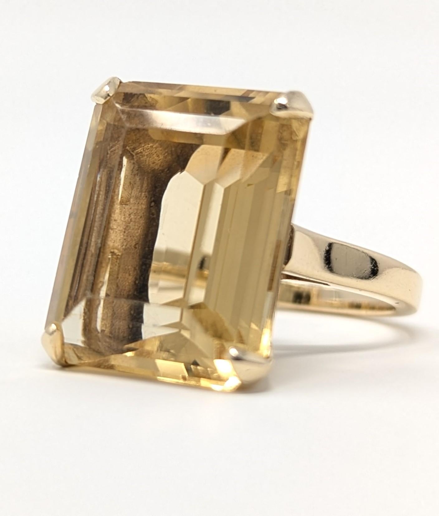 De las mujeres Anillo vintage de citrino amarillo de 14 quilates firmado S.B. Oro amarillo macizo talla esmeralda grande