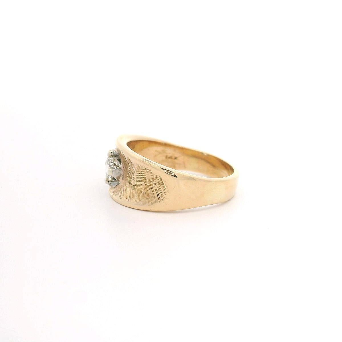 --Stone(s):--
(1) Natural Genuine Diamond - Round Brilliant Cut - Prong Set - H/I Color - VVS2/VS1 Clarity - 0.33mm (approx.)

Material: Solid 14k Yellow Gold
Weight: 5.5 Grams
Ring Size: 6.5 (Fitted on a finger, please contact us prior to purchase