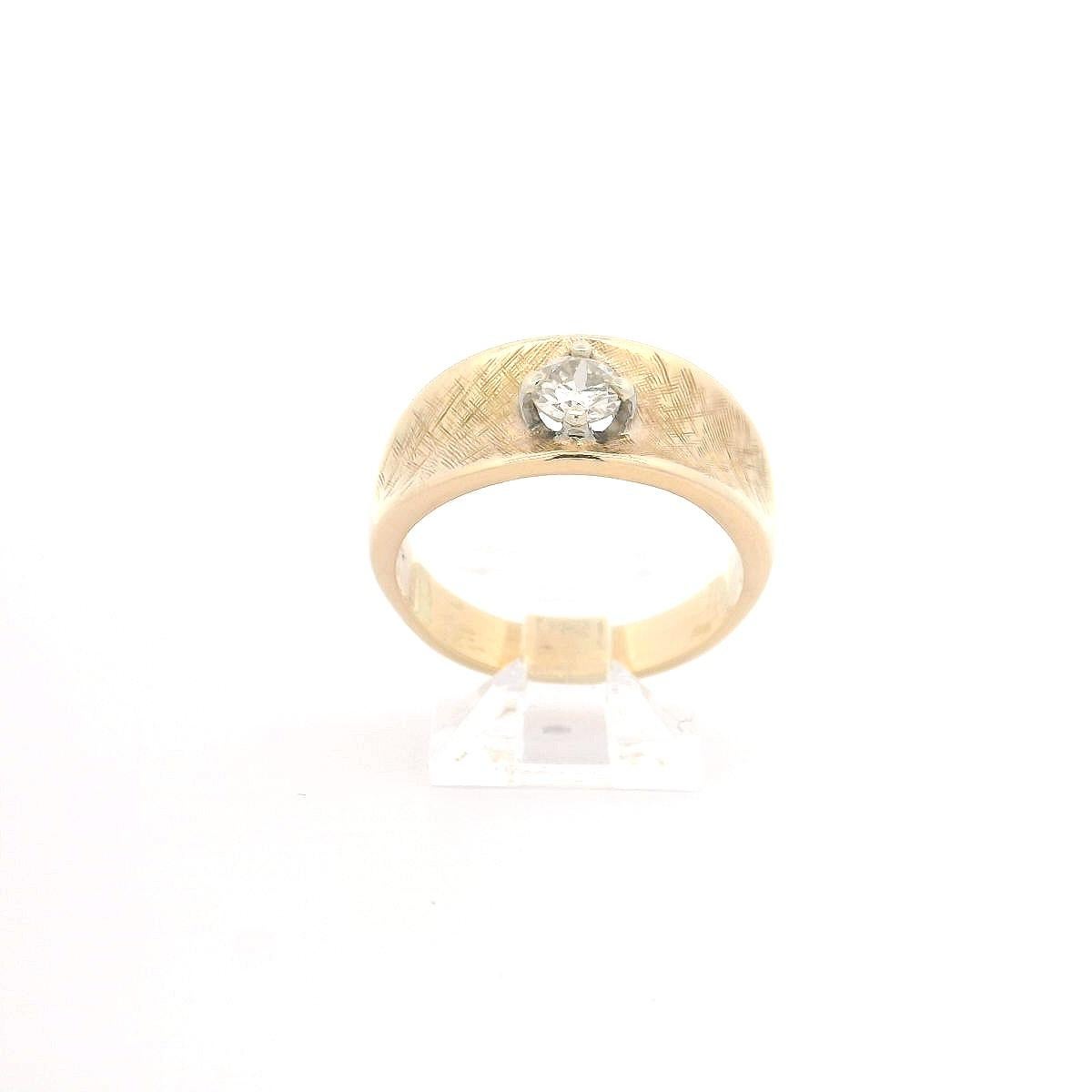 Round Cut Vintage 14k Yellow Gold 0.33ctw Diamond Solitaire Concave Florentine Band Ring For Sale