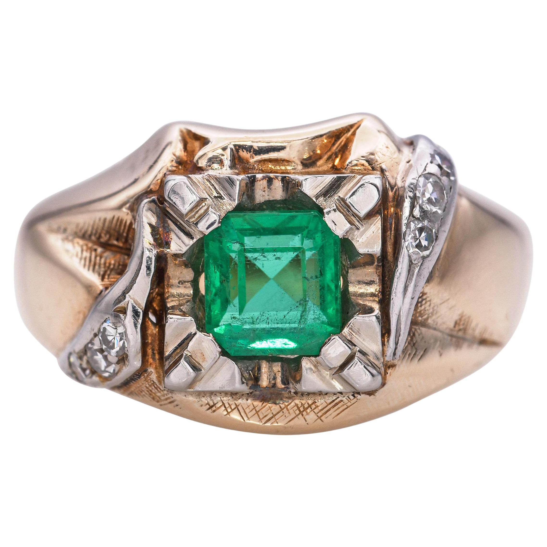 Vintage 14k Yellow Gold 0.68ct Emerald and Diamond Ring For Sale