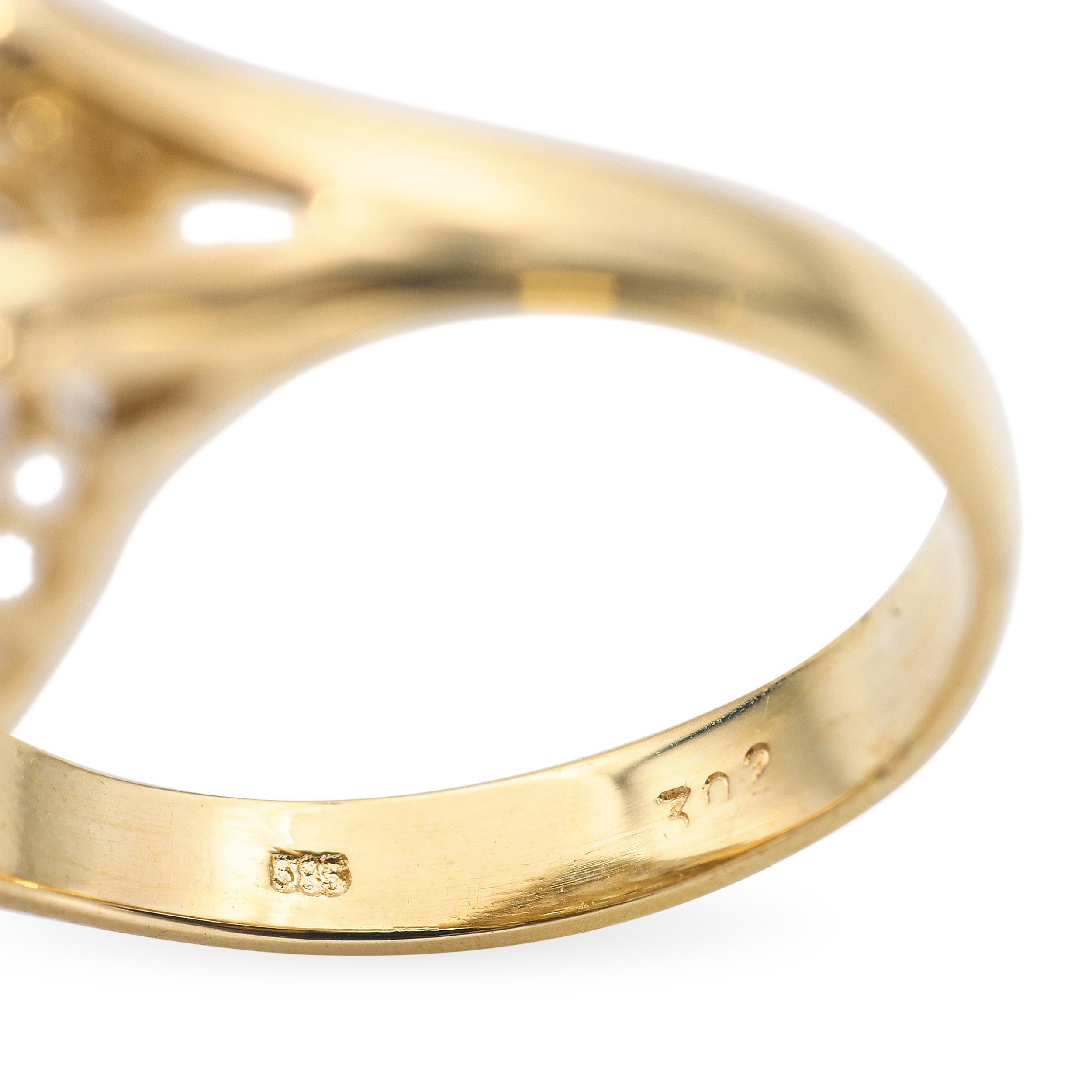 Vintage 14k Yellow Gold 0.98tcw Diamond Cluster Ring en vente 2