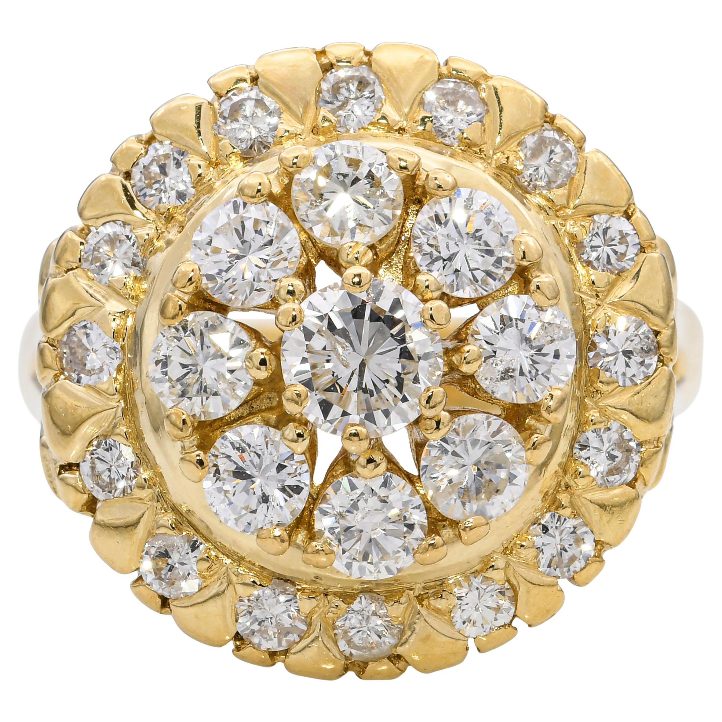 Vintage 14k Yellow Gold 0.98tcw Diamond Cluster Ring en vente