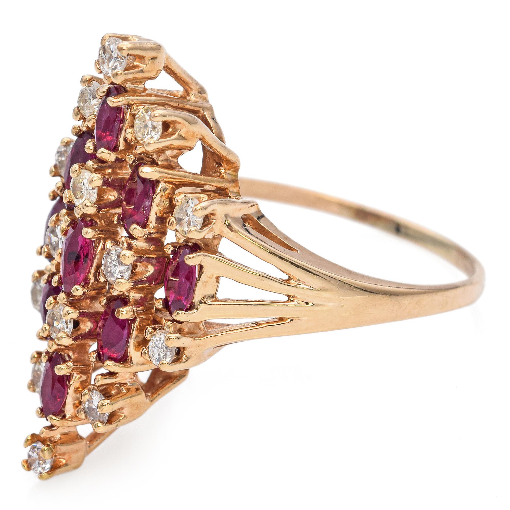 Anillo vintage de oro amarillo de 14 quilates con 1,0 TCW de rubíes y diamantes Corte oval en venta