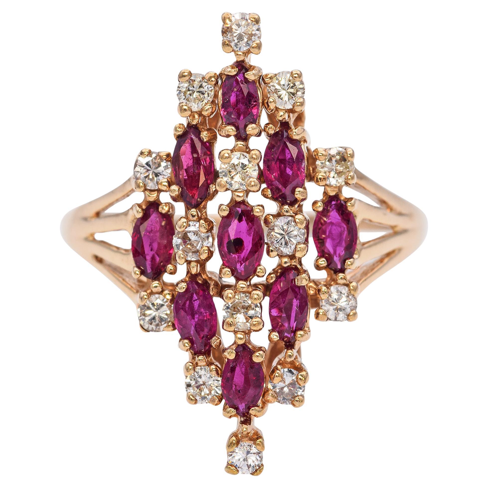 Ring aus 14 Karat Gelbgold mit 1,0 TCW Rubin und Diamant