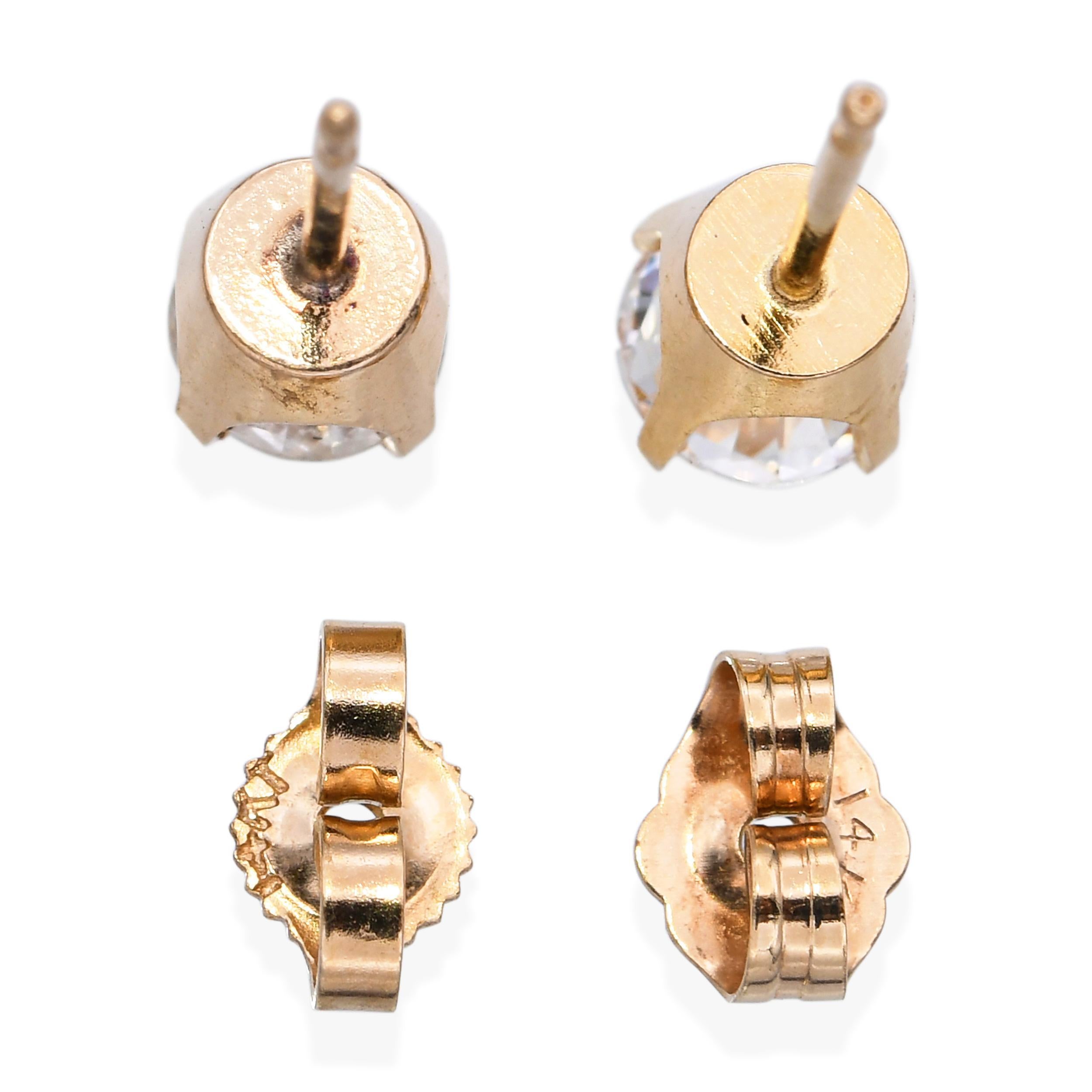 Vintage 14k Yellow Gold 1.01tcw L Si1 Diamond Stud Earrings In Good Condition For Sale In New York, NY
