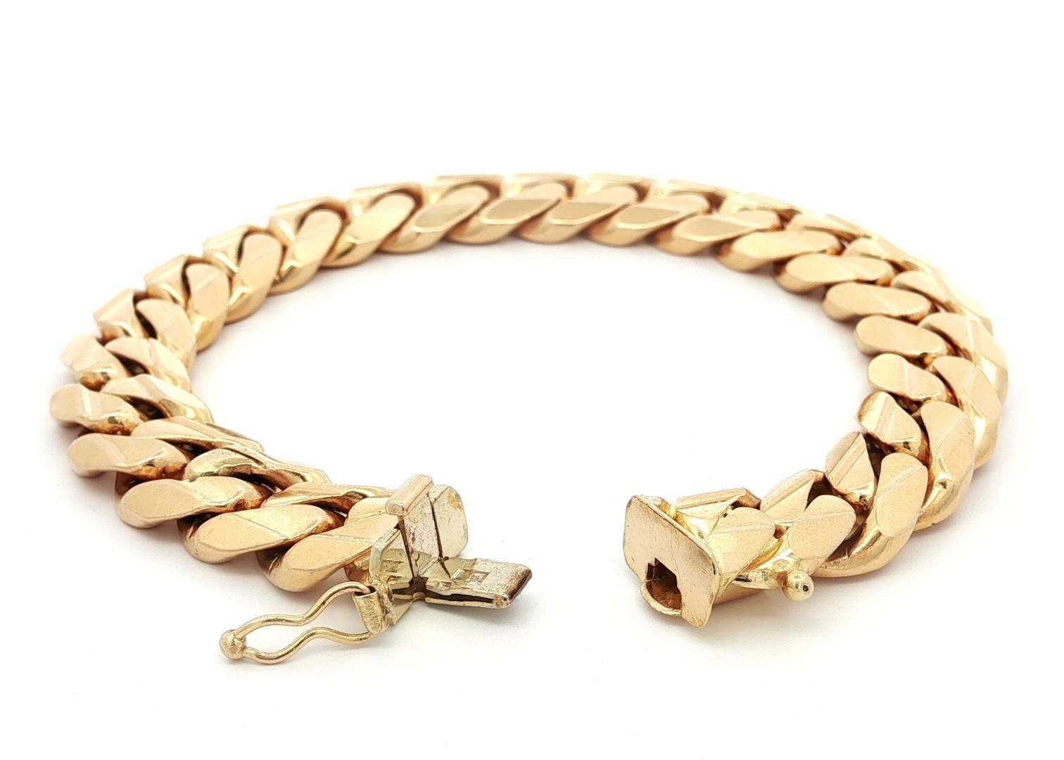 Bracciale d'epoca in oro giallo 14k con maglie cubane larghe 10,2 mm e chiusura a pressione in vendita 1