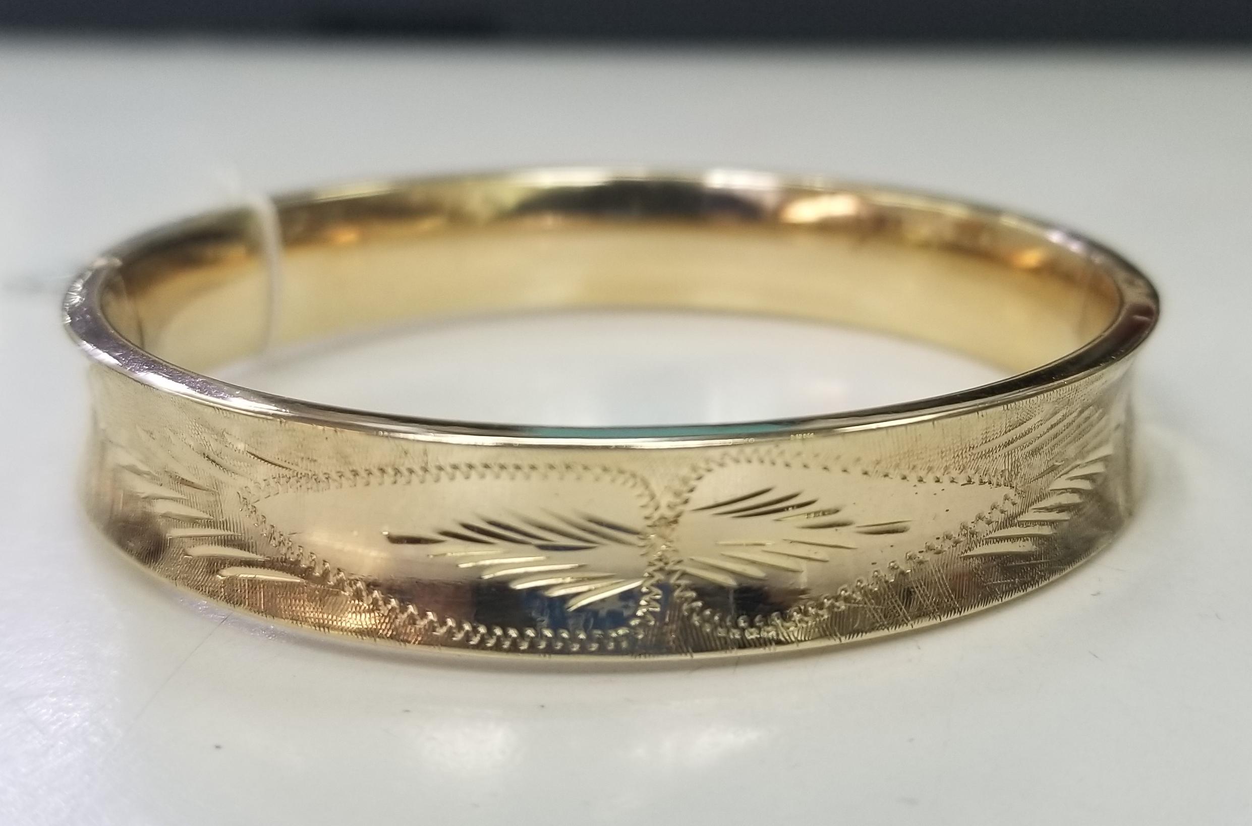 Konkaver Armreif aus 14 Karat Gelbgold mit Gravur für Damen oder Herren