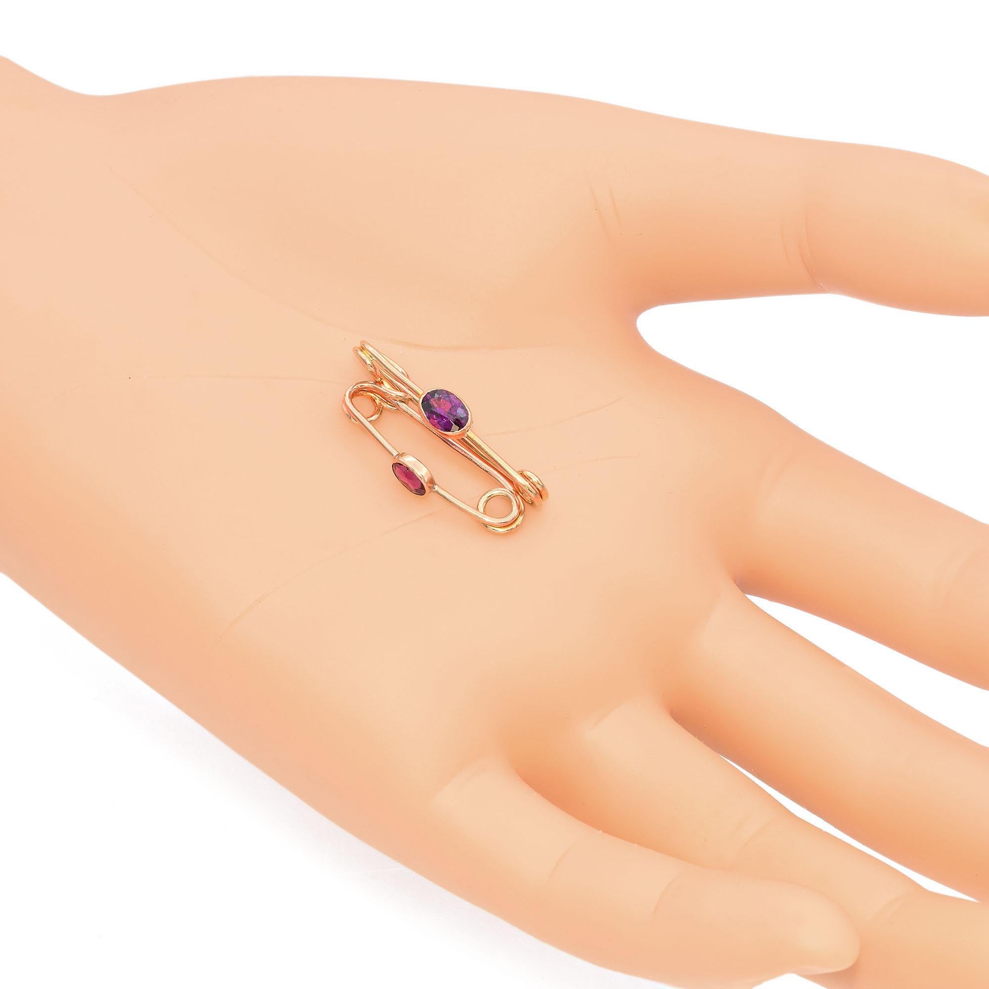 Oval Cut Vintage 14K Yellow Gold 1.10 TCW Rhodolite Garnet Safety Pins Pair For Sale