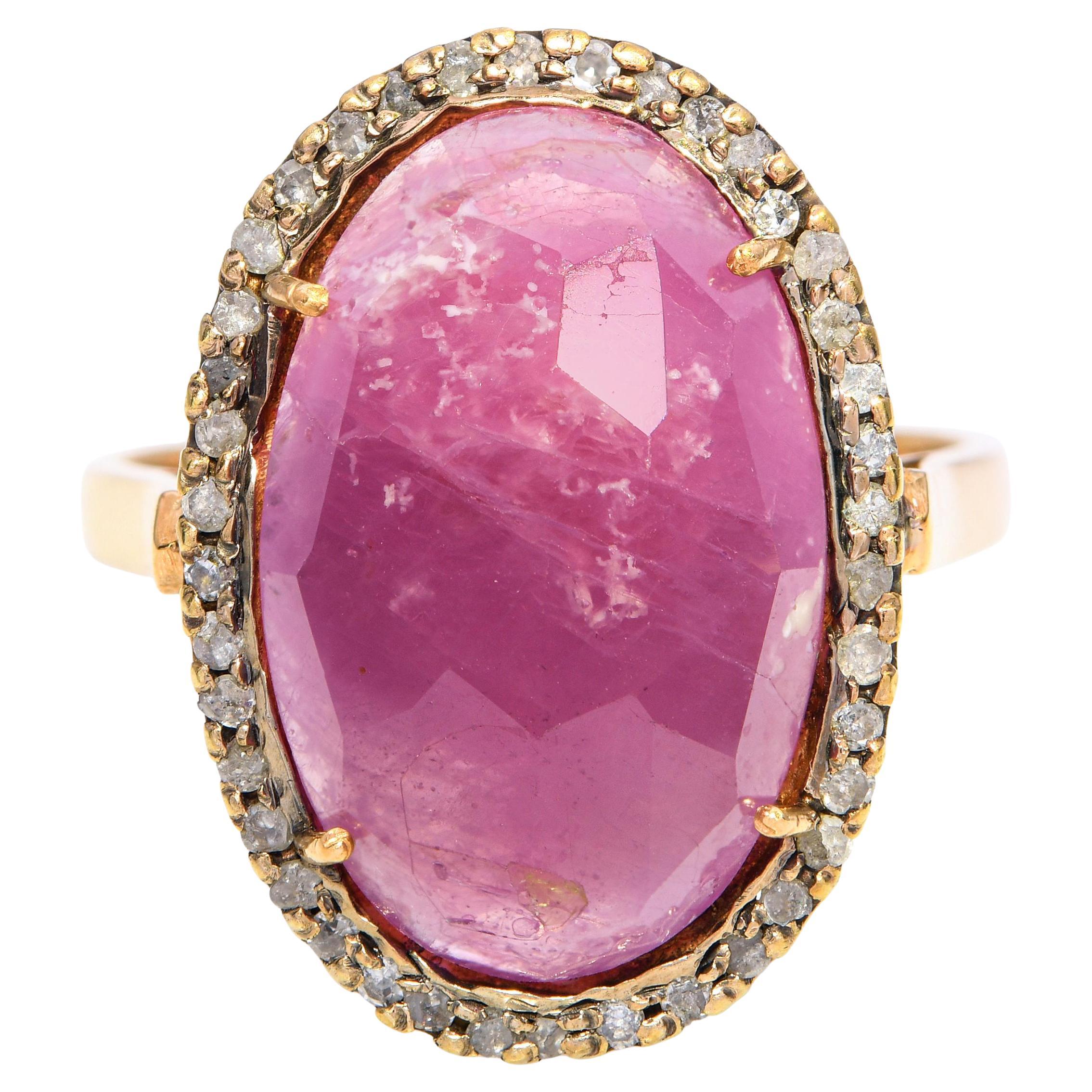 Vintage 14k Gelbgold 11,04ct Rubin und 0,21tcw Diamant Halo Ring im Angebot