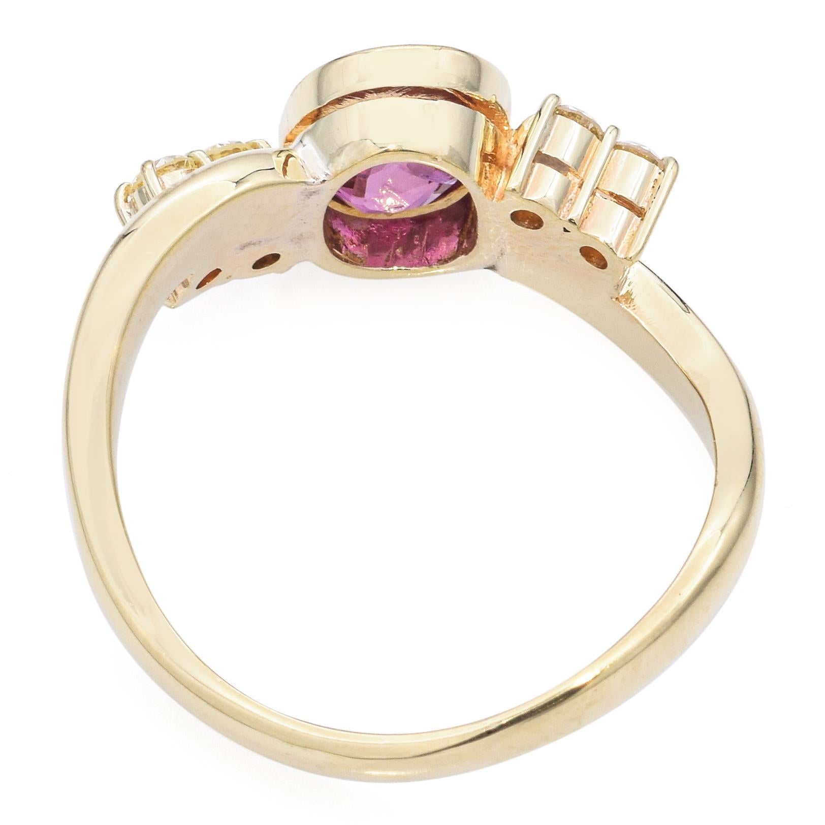 Bague vintage en or jaune 14 carats avec saphir violet 1,10 carat et diamants Pour femmes en vente