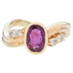 Anillo vintage de oro amarillo de 14k con zafiro púrpura y diamantes de 1,10 ct