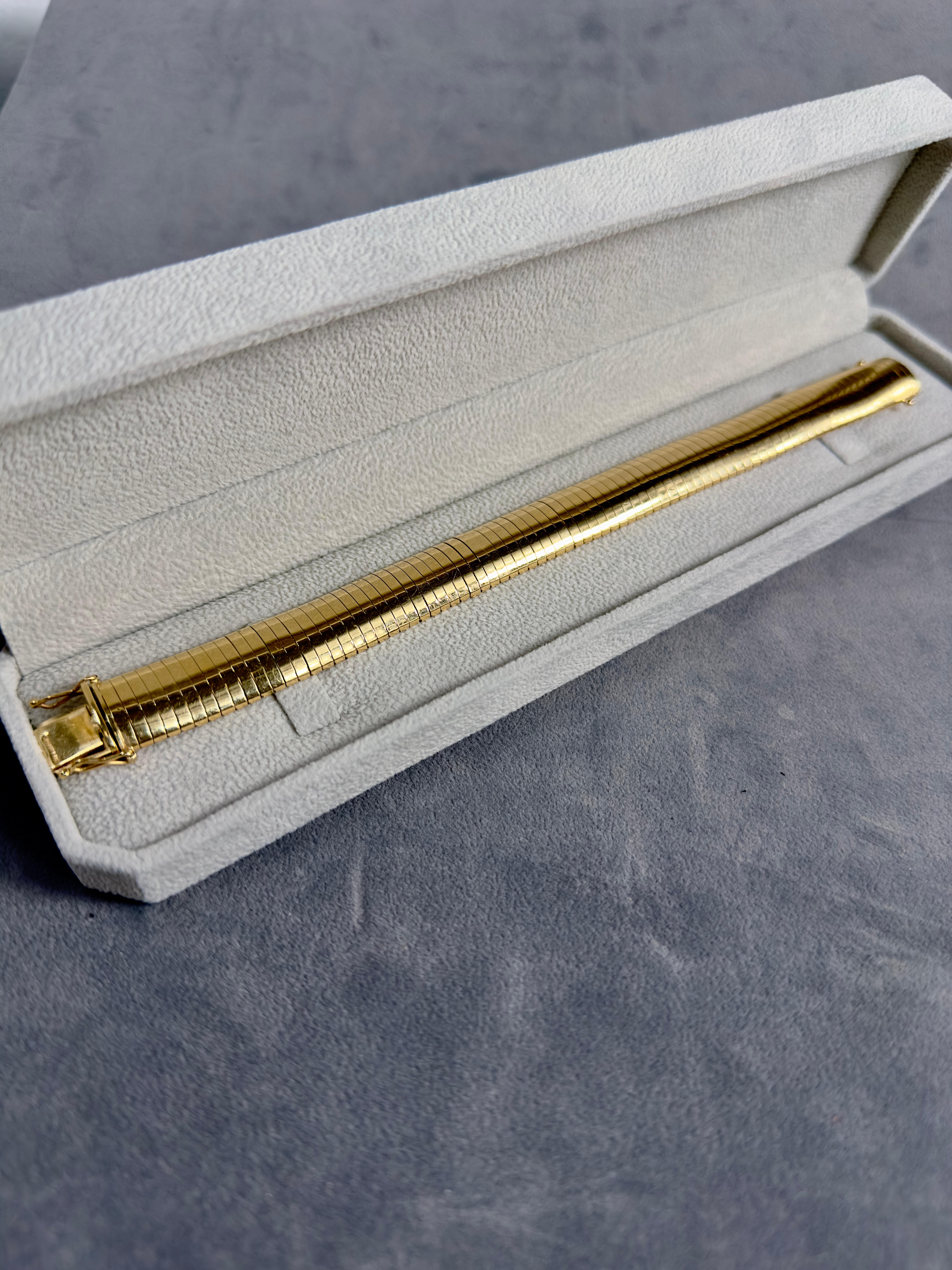 Vintage 14k Yellow Gold 13.8mm Omega Flex Bangle Bracelet 7