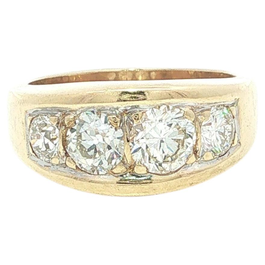 Bague vintage en or jaune 14 carats, avec 4 diamants anciens serrés en pavé totalisant 1,40 carat en vente