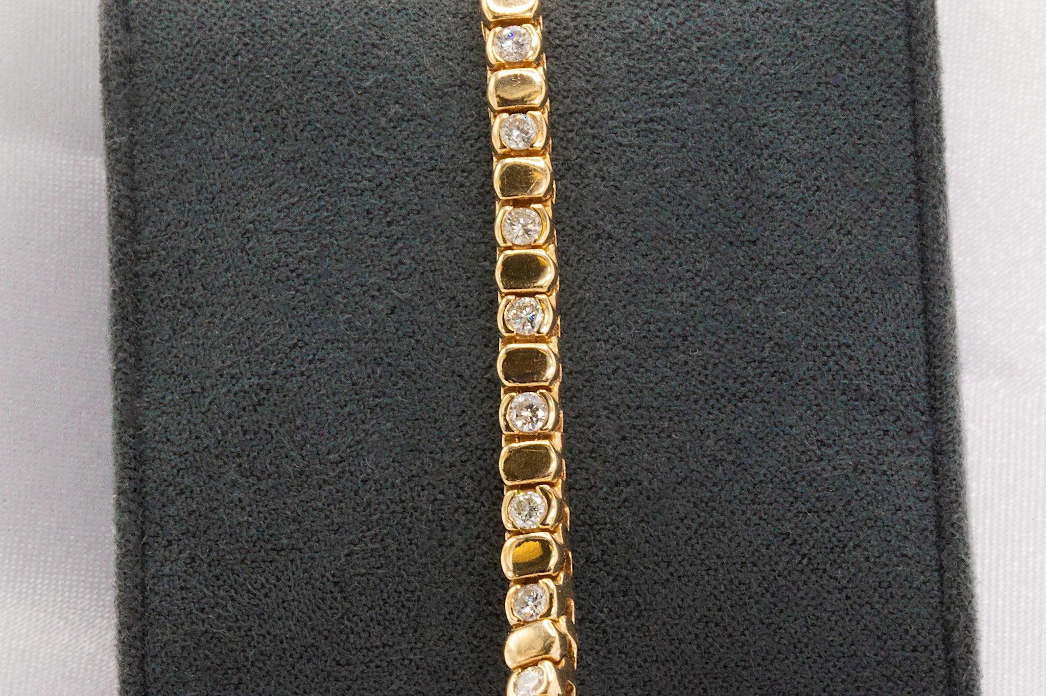 Pulsera de diamantes vintage de oro amarillo de 14k de 1,50 CTW en venta 3
