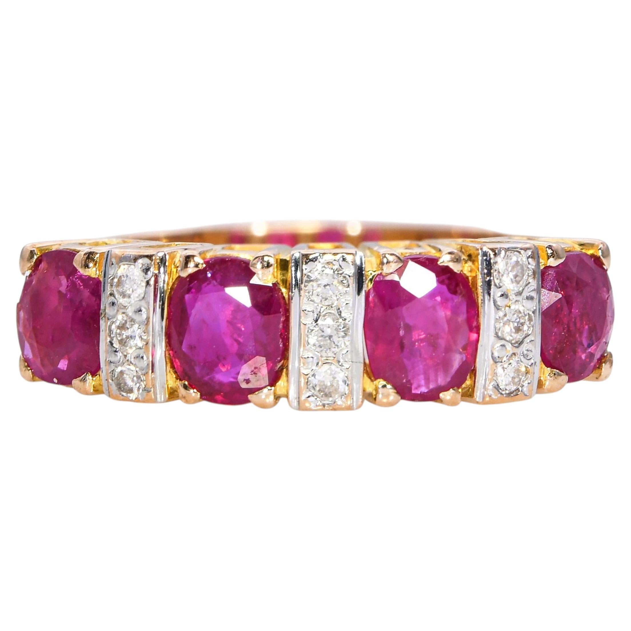 Vintage 14k Gelbgold 1,50tcw birmanischen Rubin und Diamant Hälfte Band Ring