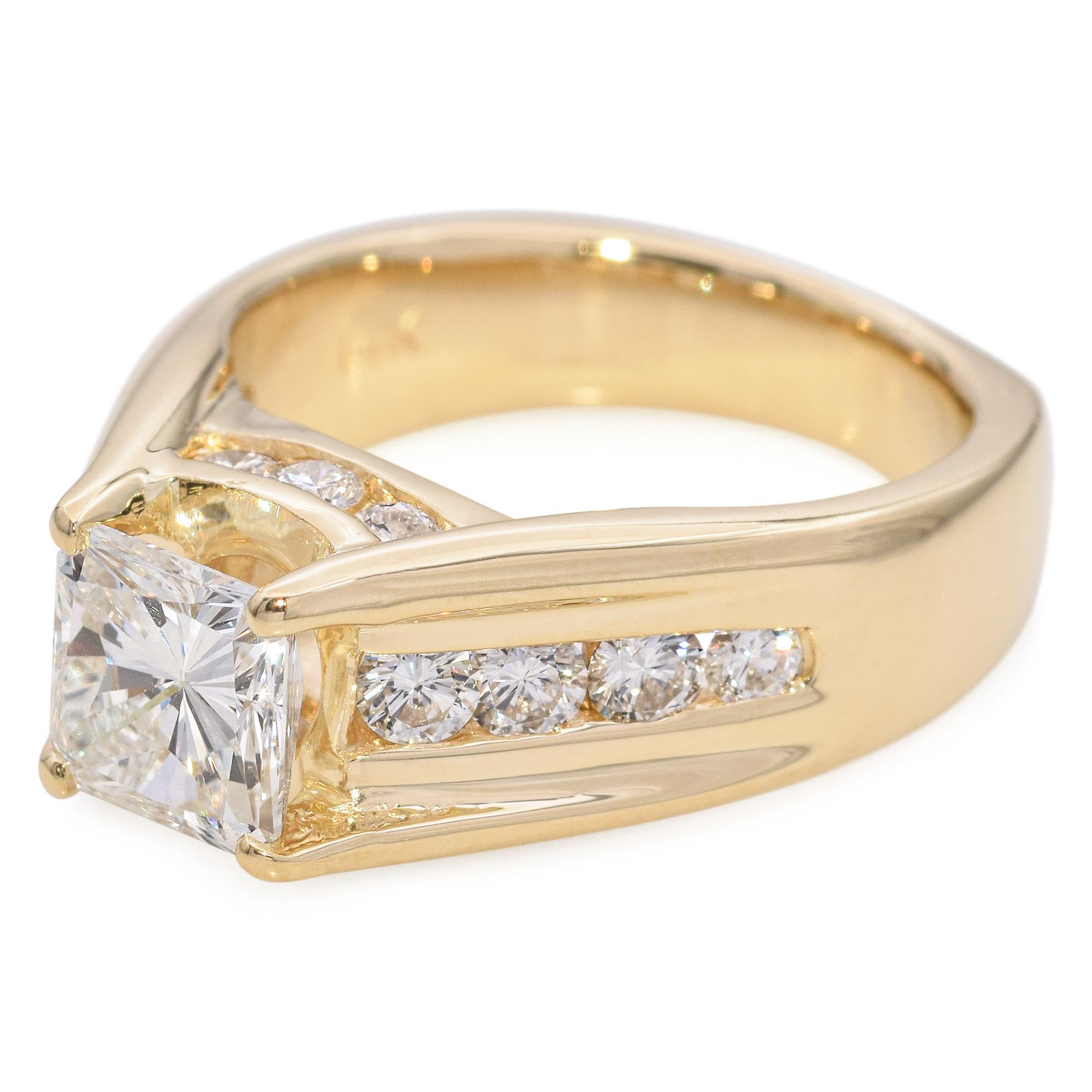 Statement-Ring, 14 Karat Gelbgold 1,58 Karat Prinzessin und Diamant im Rundschliff im Zustand „Gut“ im Angebot in New York, NY