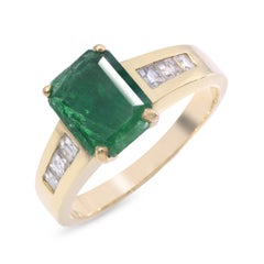 Vintage 14k Yellow Gold 1.70ct Emerald and Diamond Ring