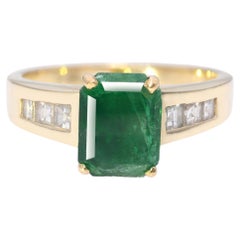 Vintage 14k Yellow Gold 1.70ct Emerald and Diamond Ring