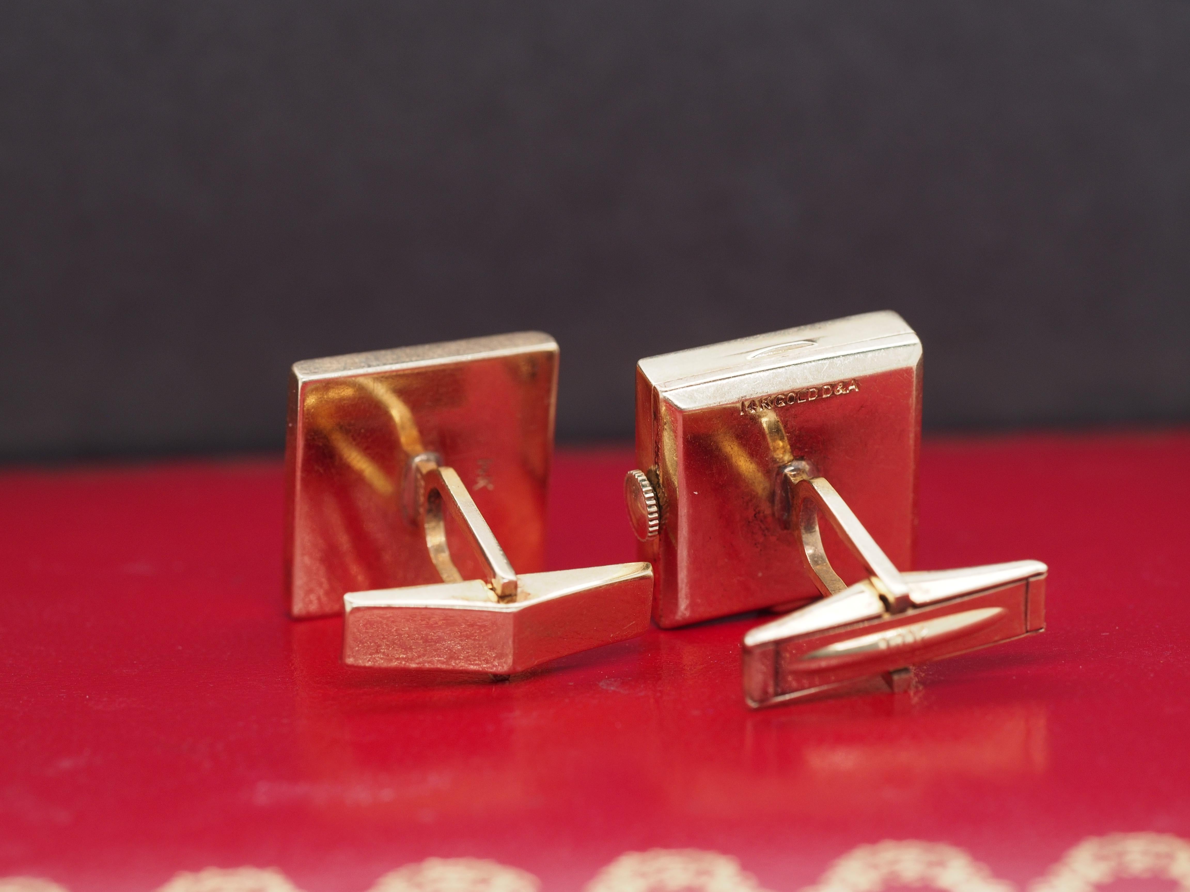 Art Deco Vintage 14K Yellow Gold 1950s LeCoultre Cufflinks with Watch For Sale