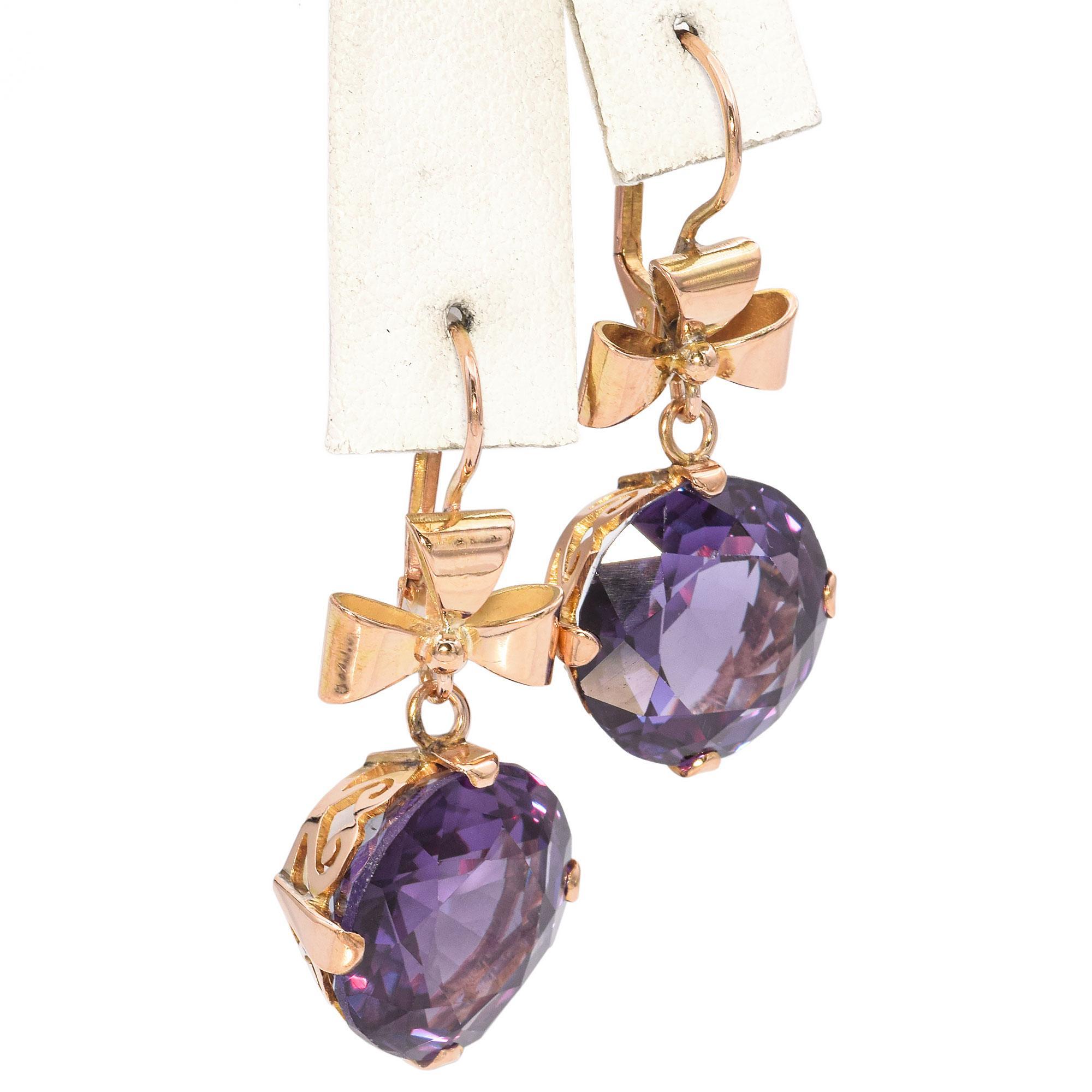 Vintage 14K Yellow Gold 19.76 TCW Lab Alexandrite Dangle Drop Earrings In Good Condition For Sale In New York, NY